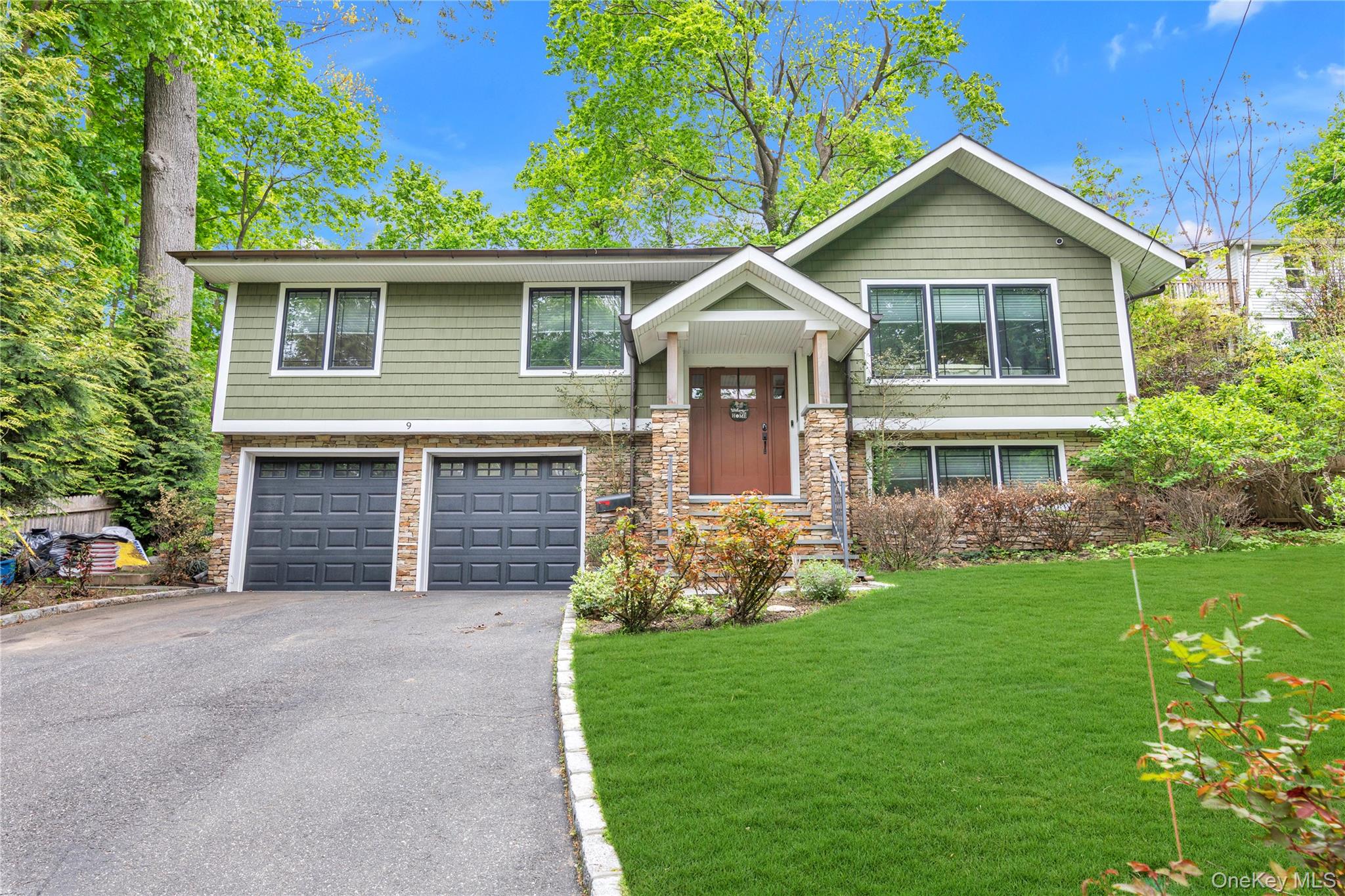 9 Winding Way Property Photo 4