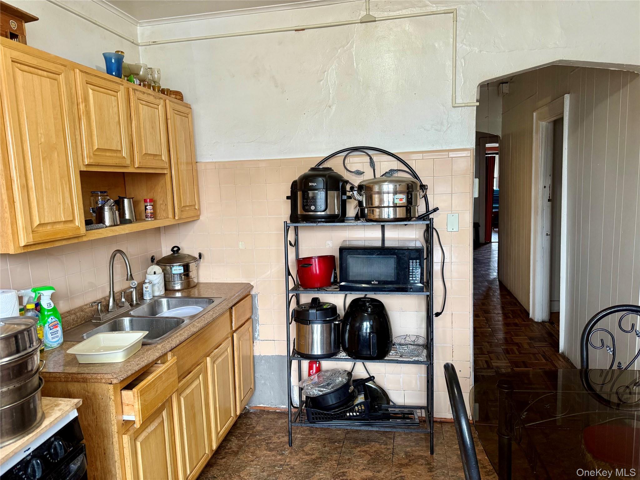1723 Melville Street Property Photo 8