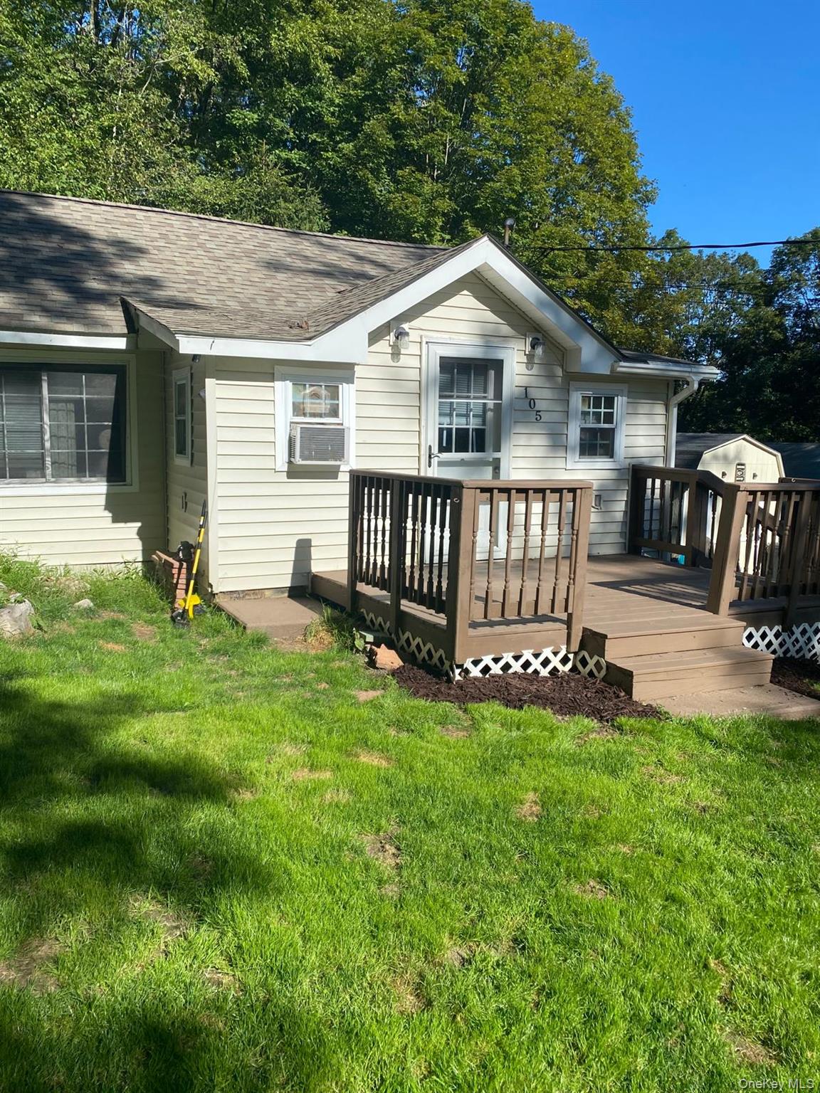 105 Main Street Property Photo 1