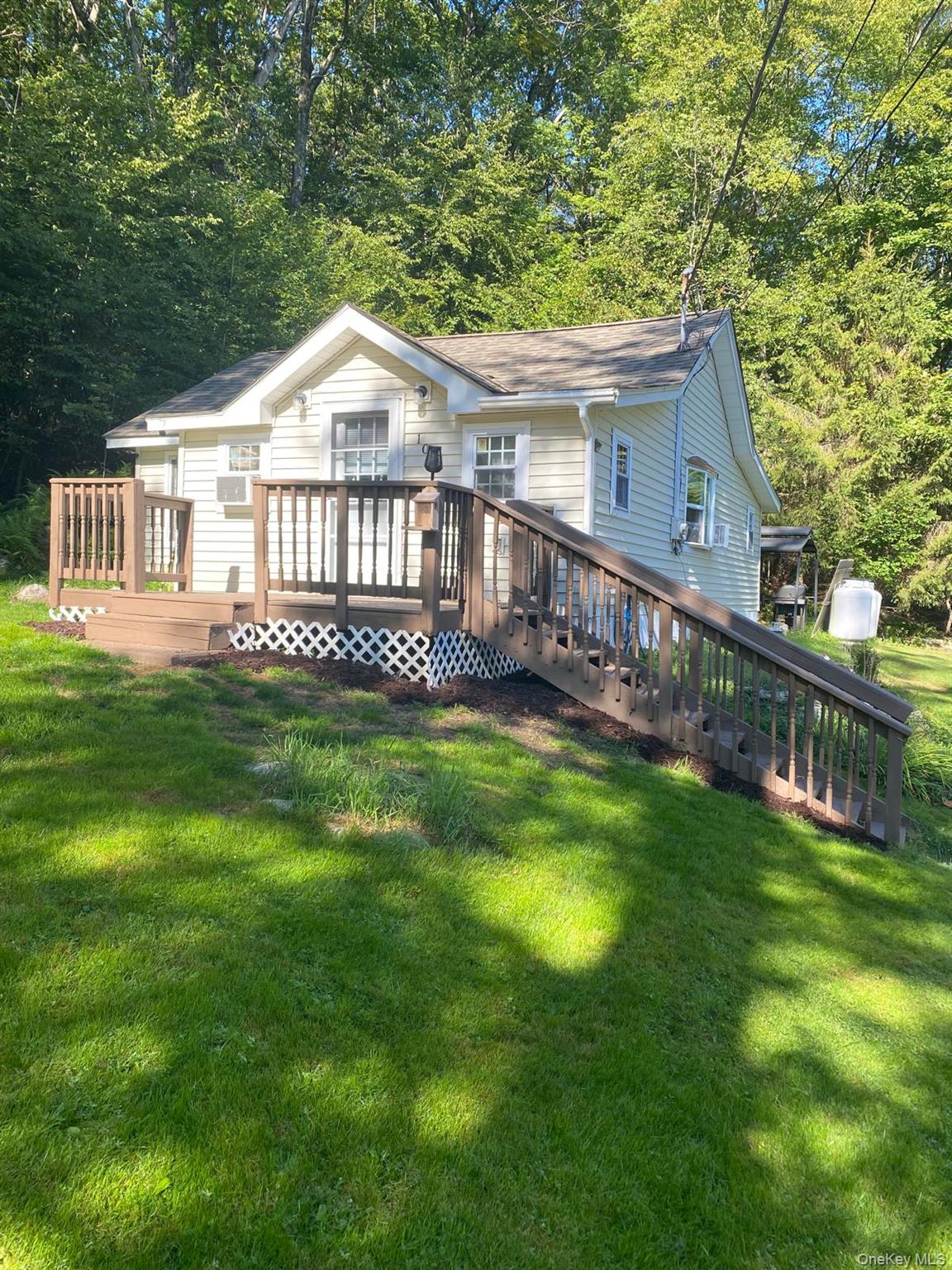 105 Main Street Property Photo 2