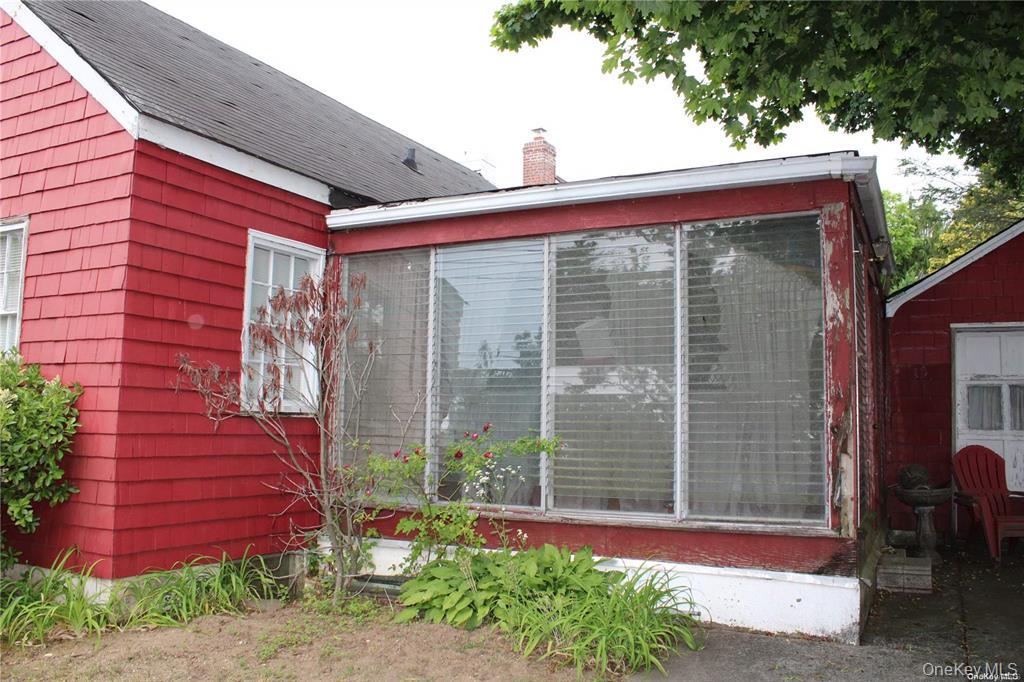 361 Walton Street Property Photo 6