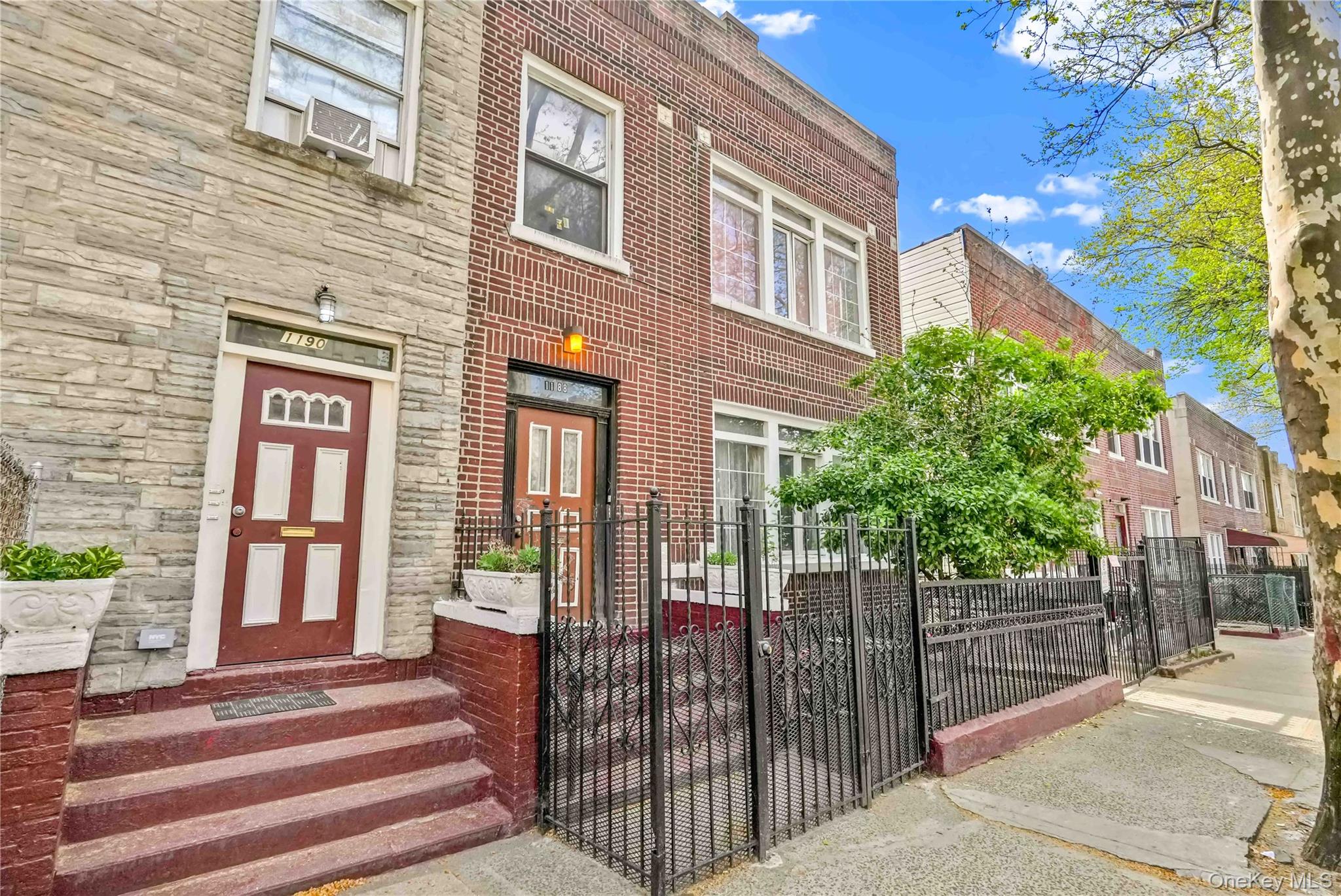 1188 Grant Avenue Property Photo 3
