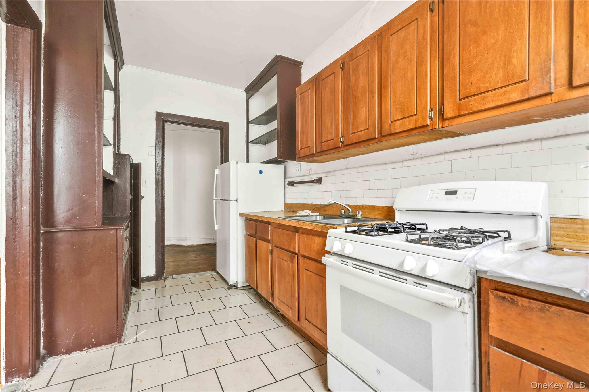 1188 Grant Avenue Property Photo 11