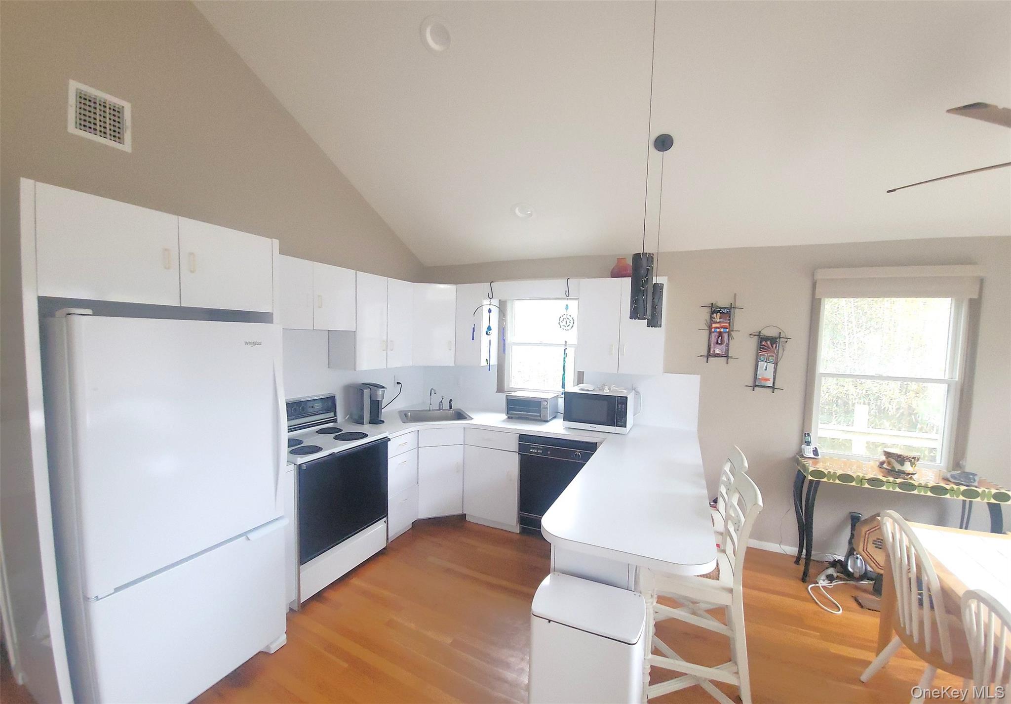 33 Broadway Property Photo 1