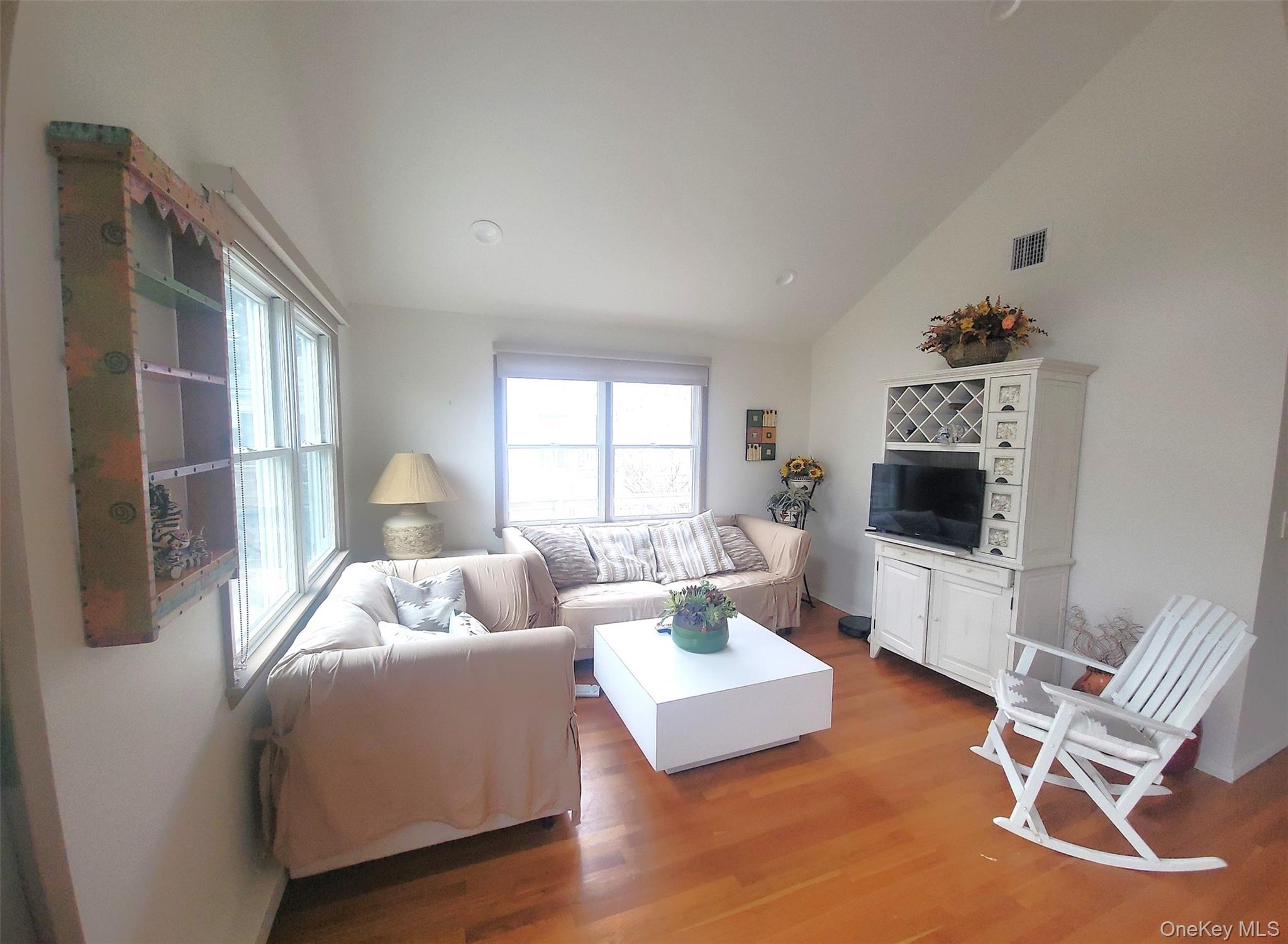 33 Broadway Property Photo 3