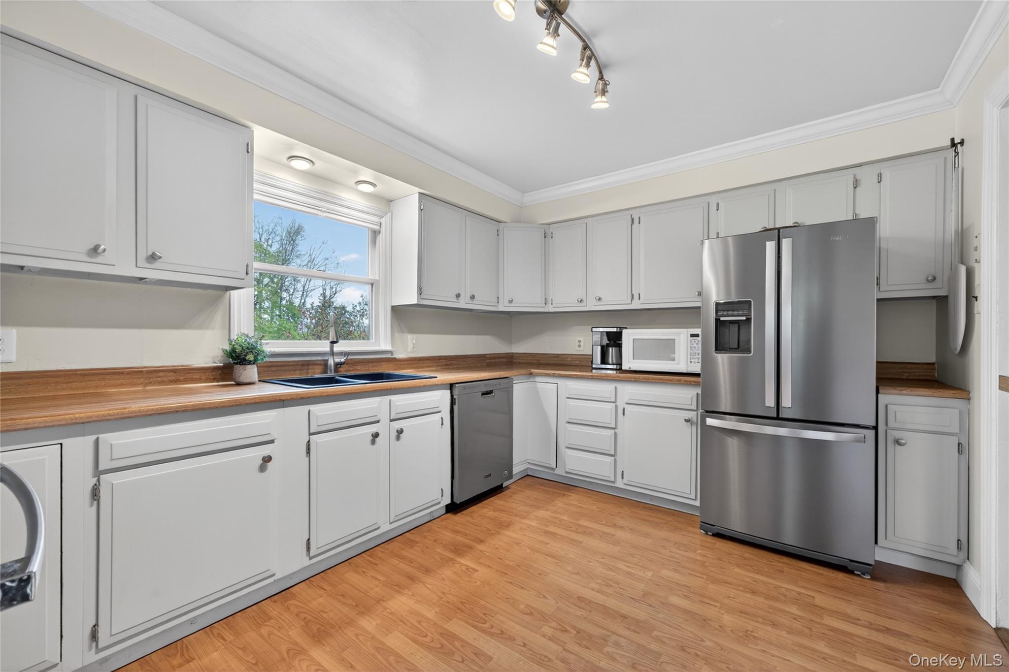 333 Oakland Avenue Property Photo 8