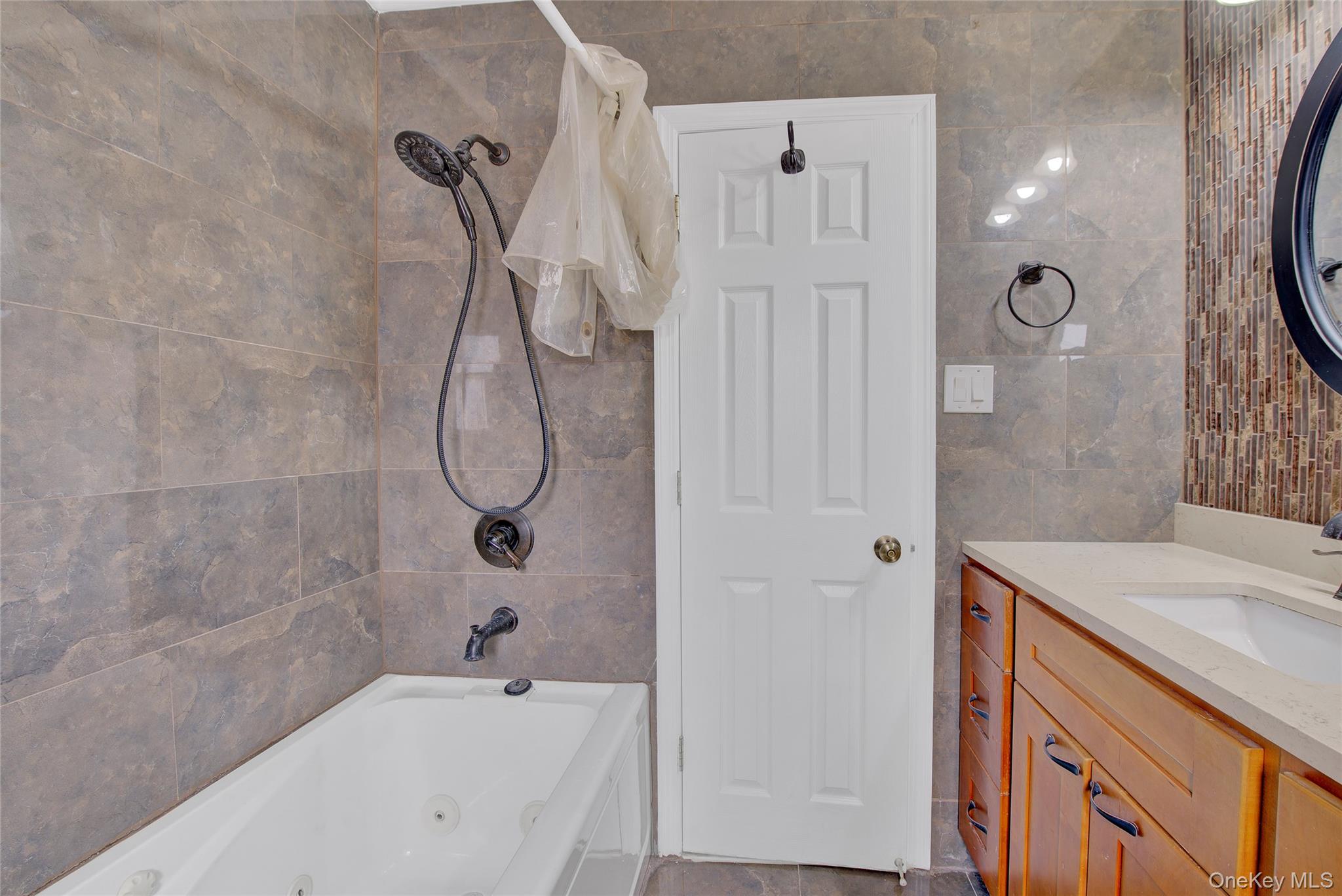 4518 Springfield Boulevard Property Photo 17
