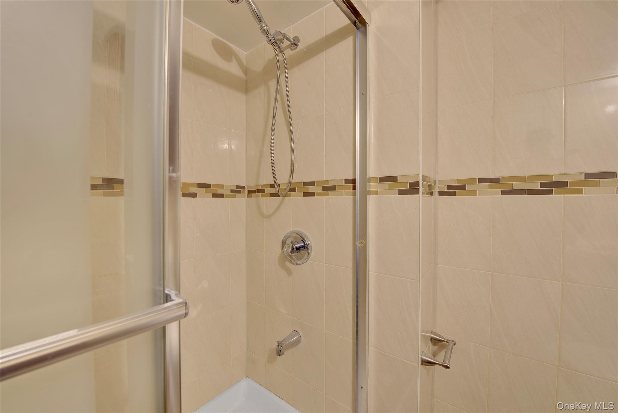 4518 Springfield Boulevard Property Photo 25
