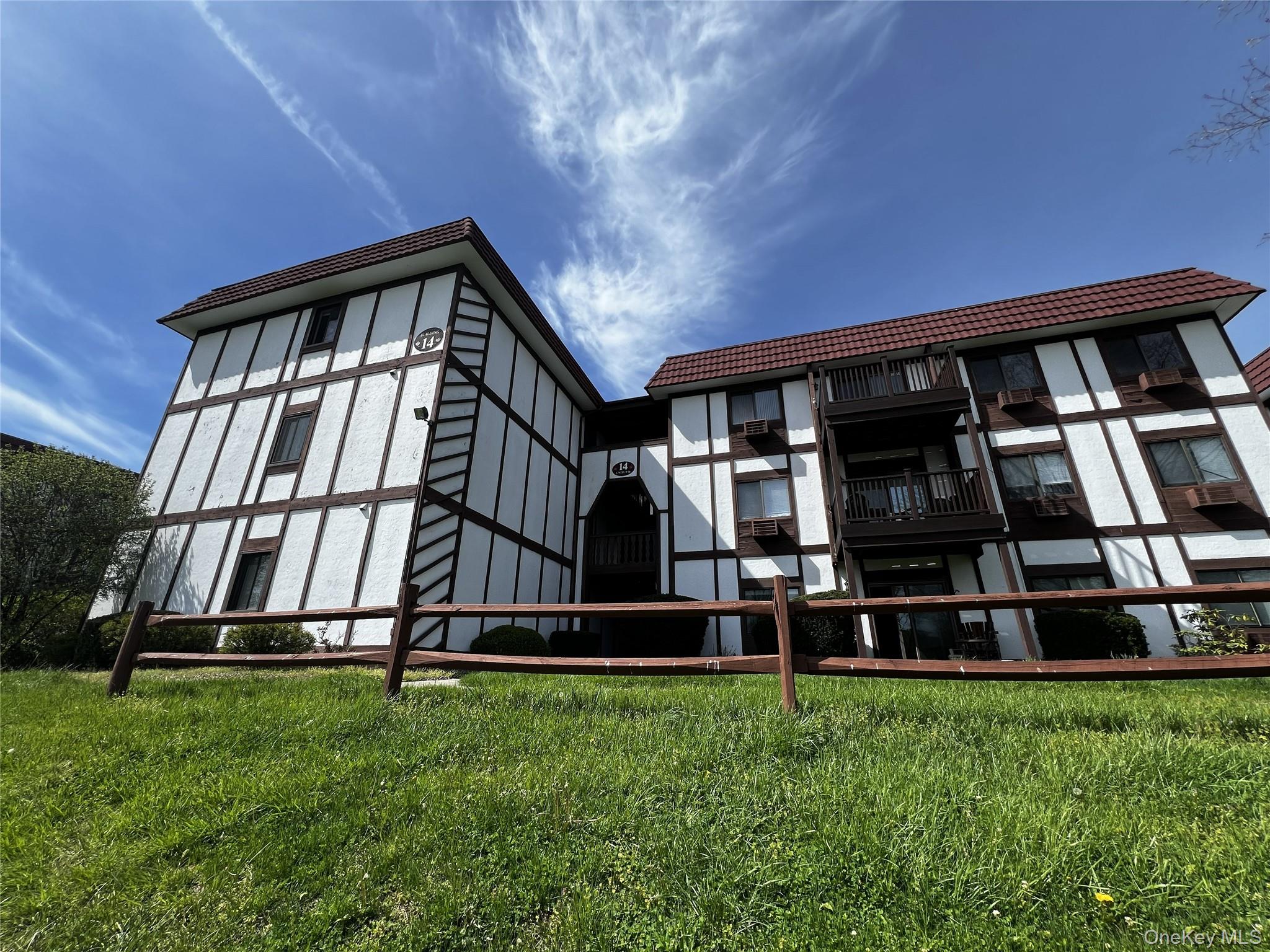 14 Skyline Drive 15 Property Photo 1