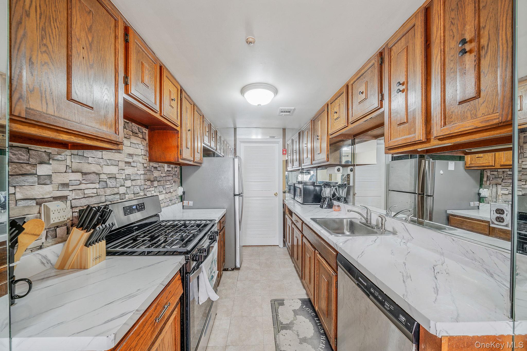 407 Birchwood Road Property Photo 6