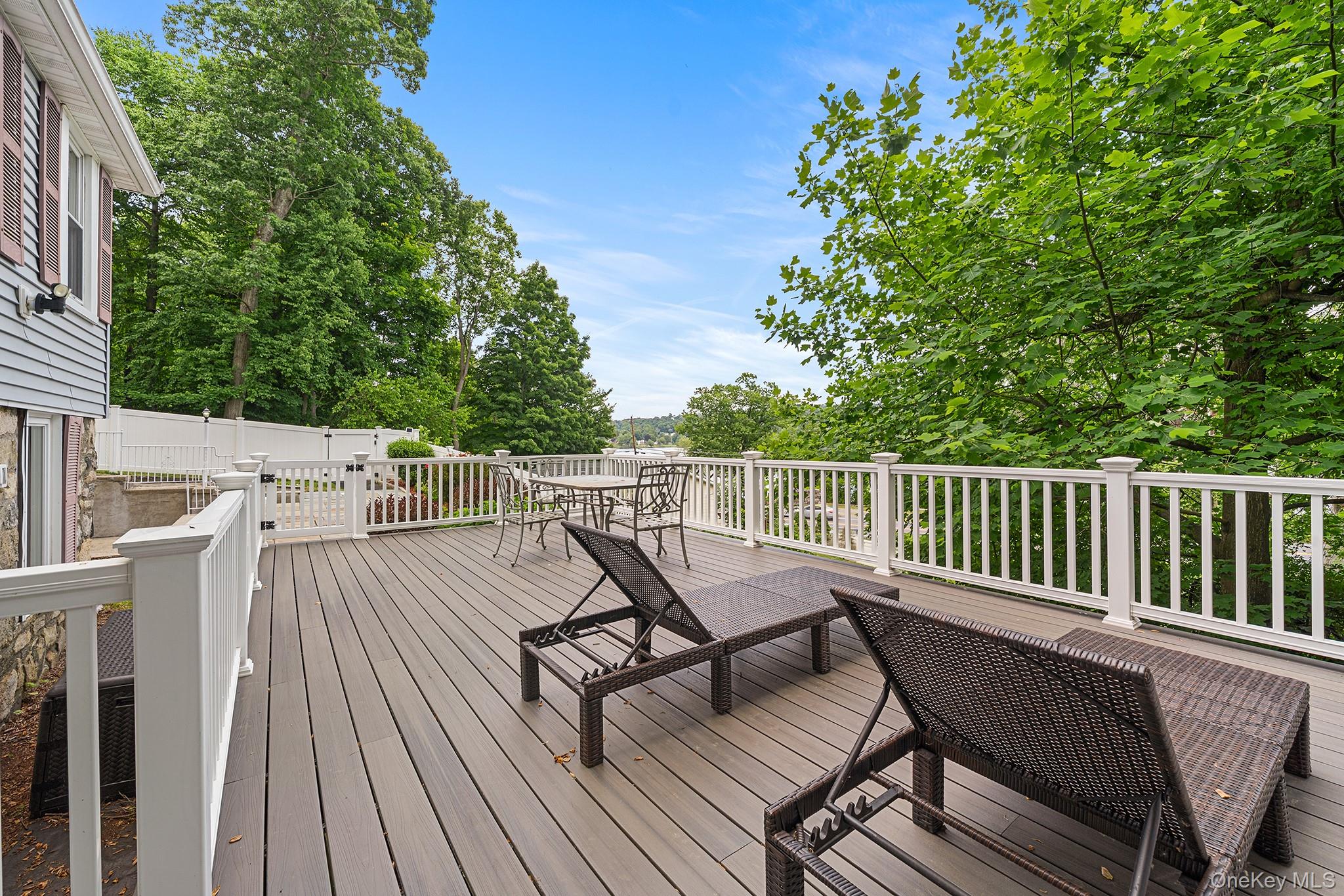 10 Holland Drive Property Photo 25