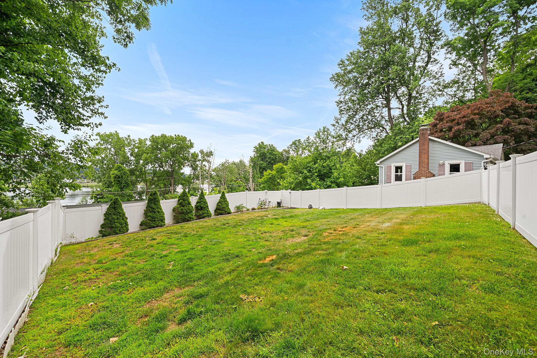 10 Holland Drive Property Photo 26