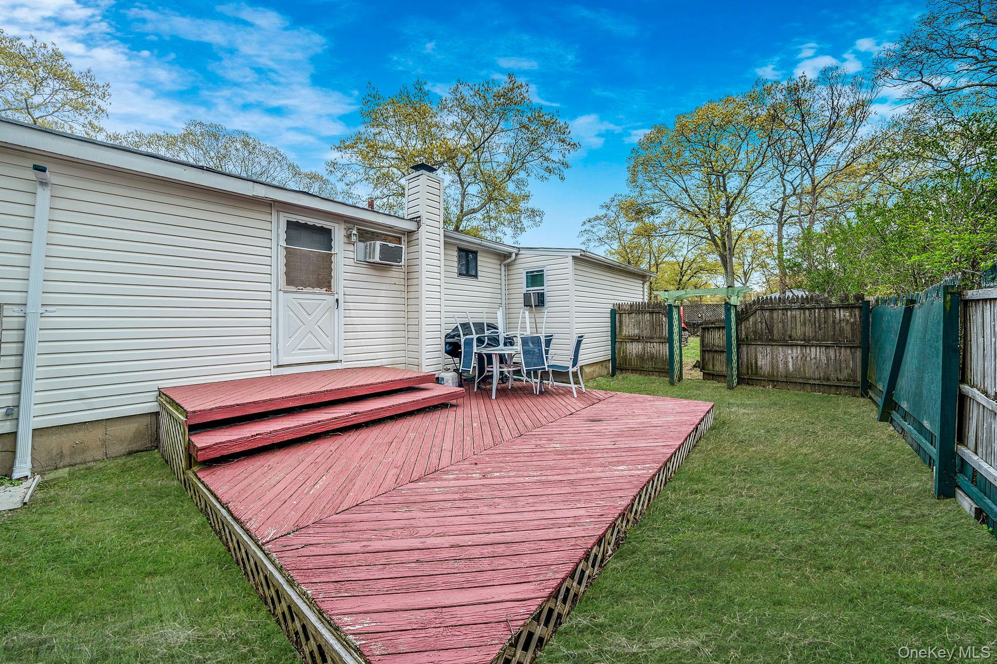 78 Division Street Property Photo 4