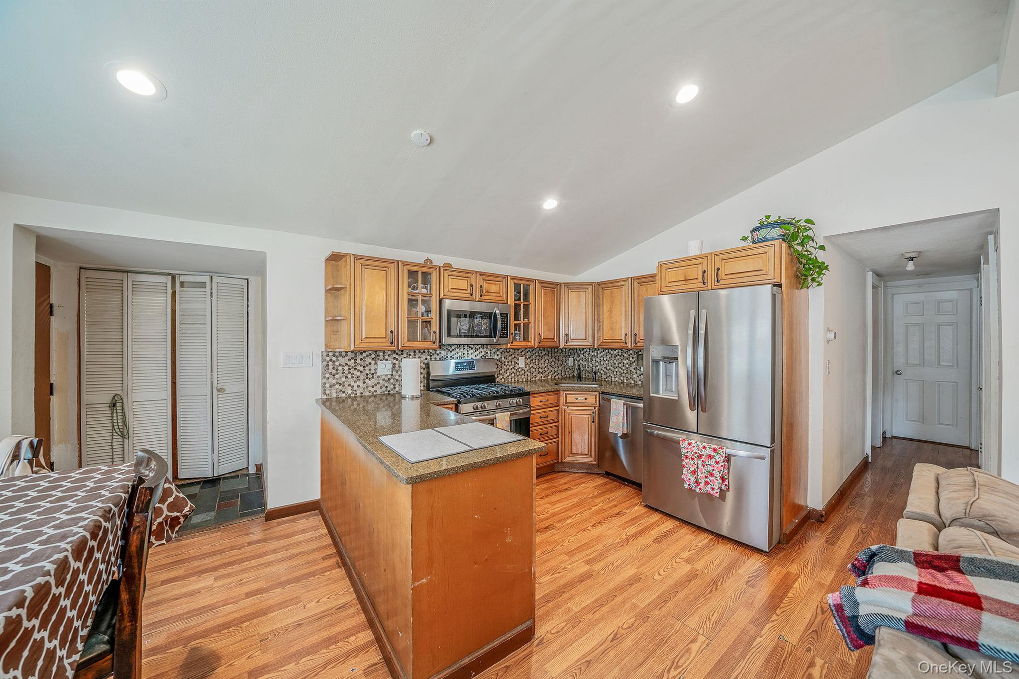 78 Division Street Property Photo 15