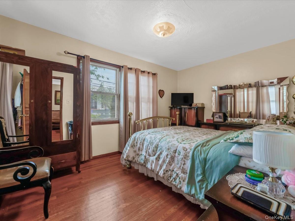 14702 33rd Avenue Property Photo 5