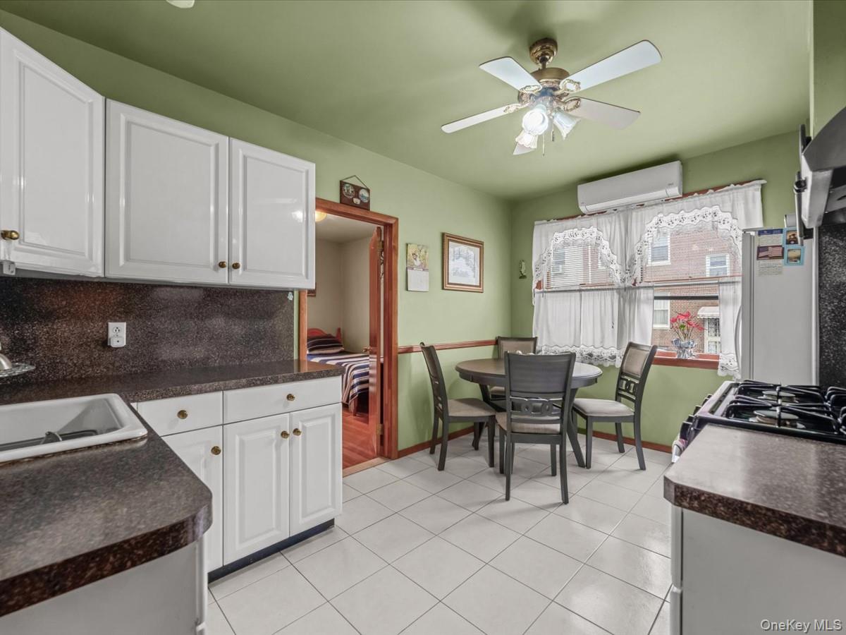 14702 33rd Avenue Property Photo 6