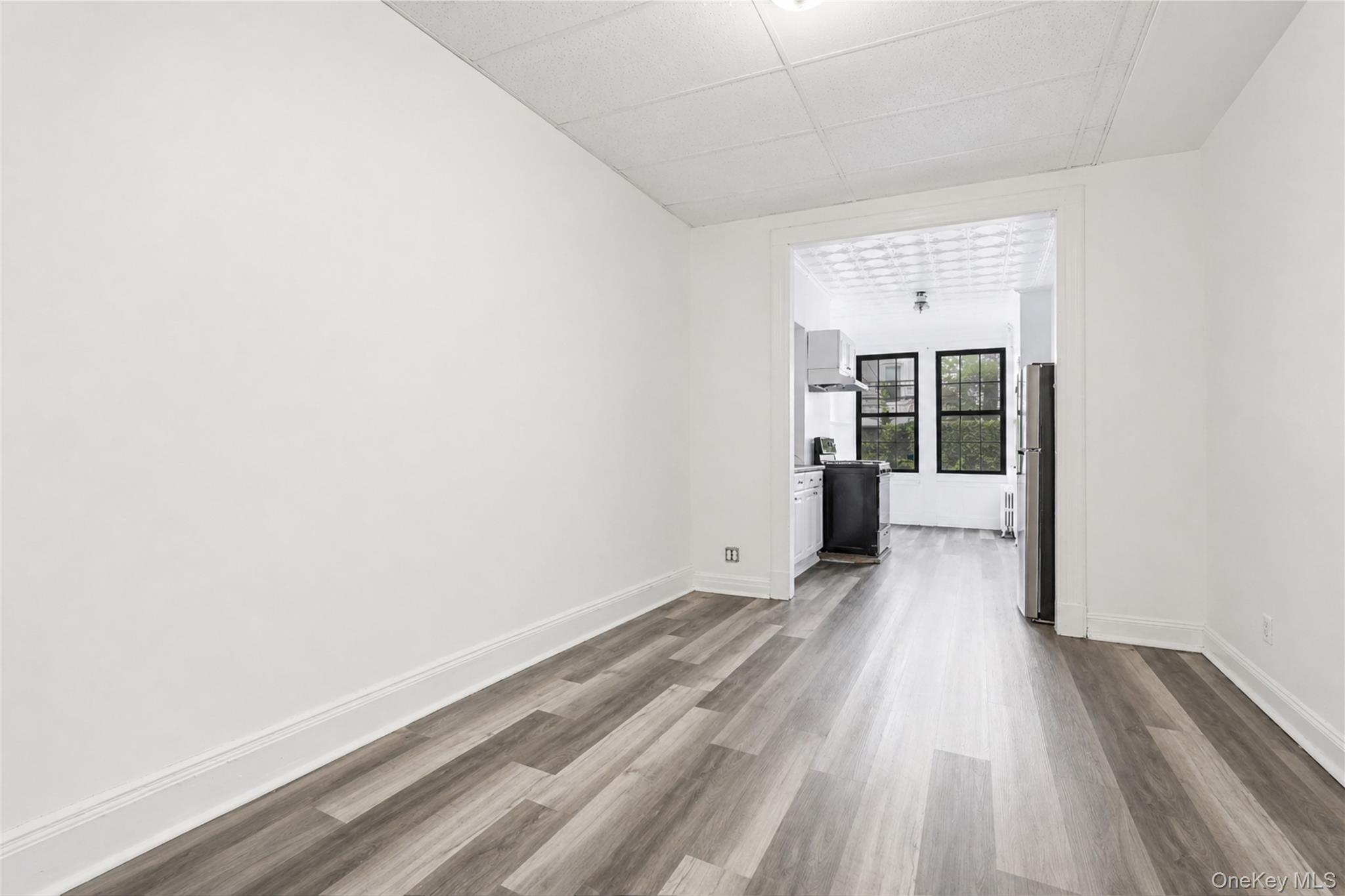 71-60 69th Place 1l Property Photo 5