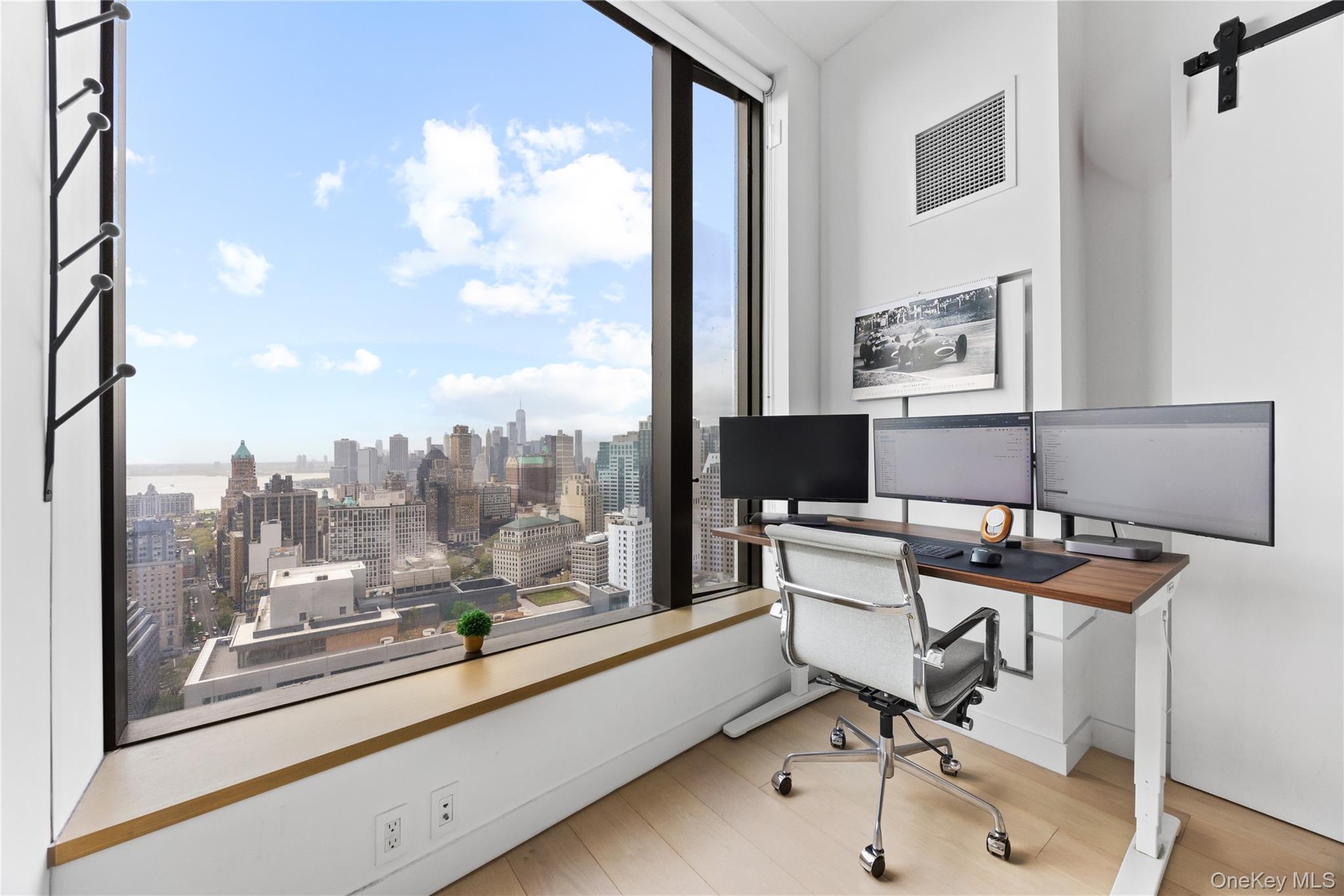 11 Hoyt Street 36h Property Photo 6