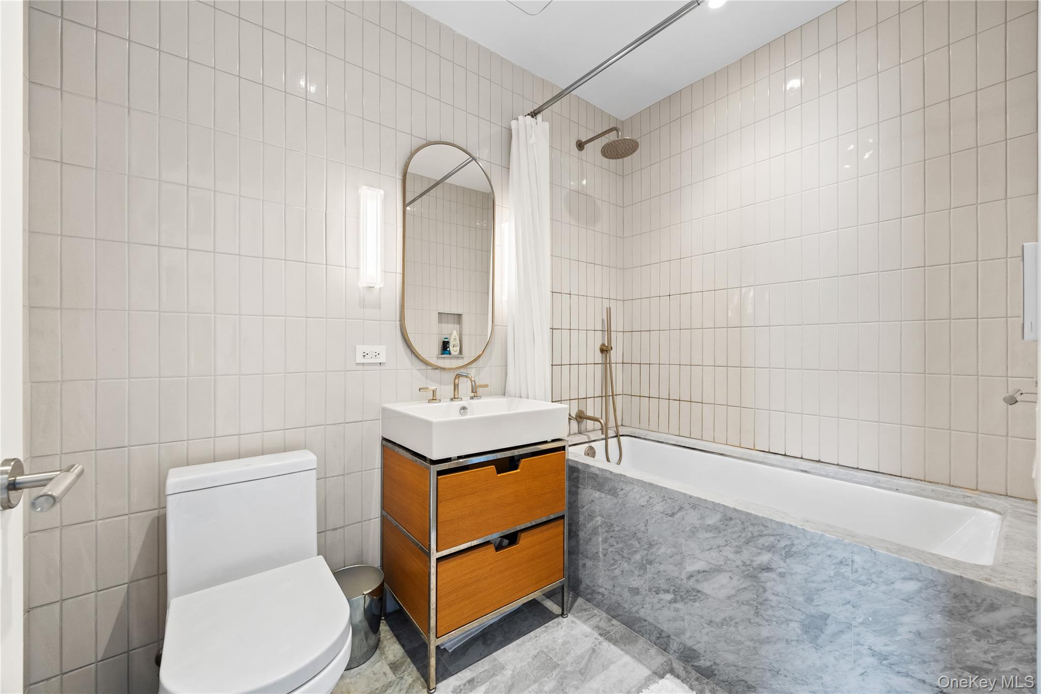 11 Hoyt Street 36h Property Photo 10