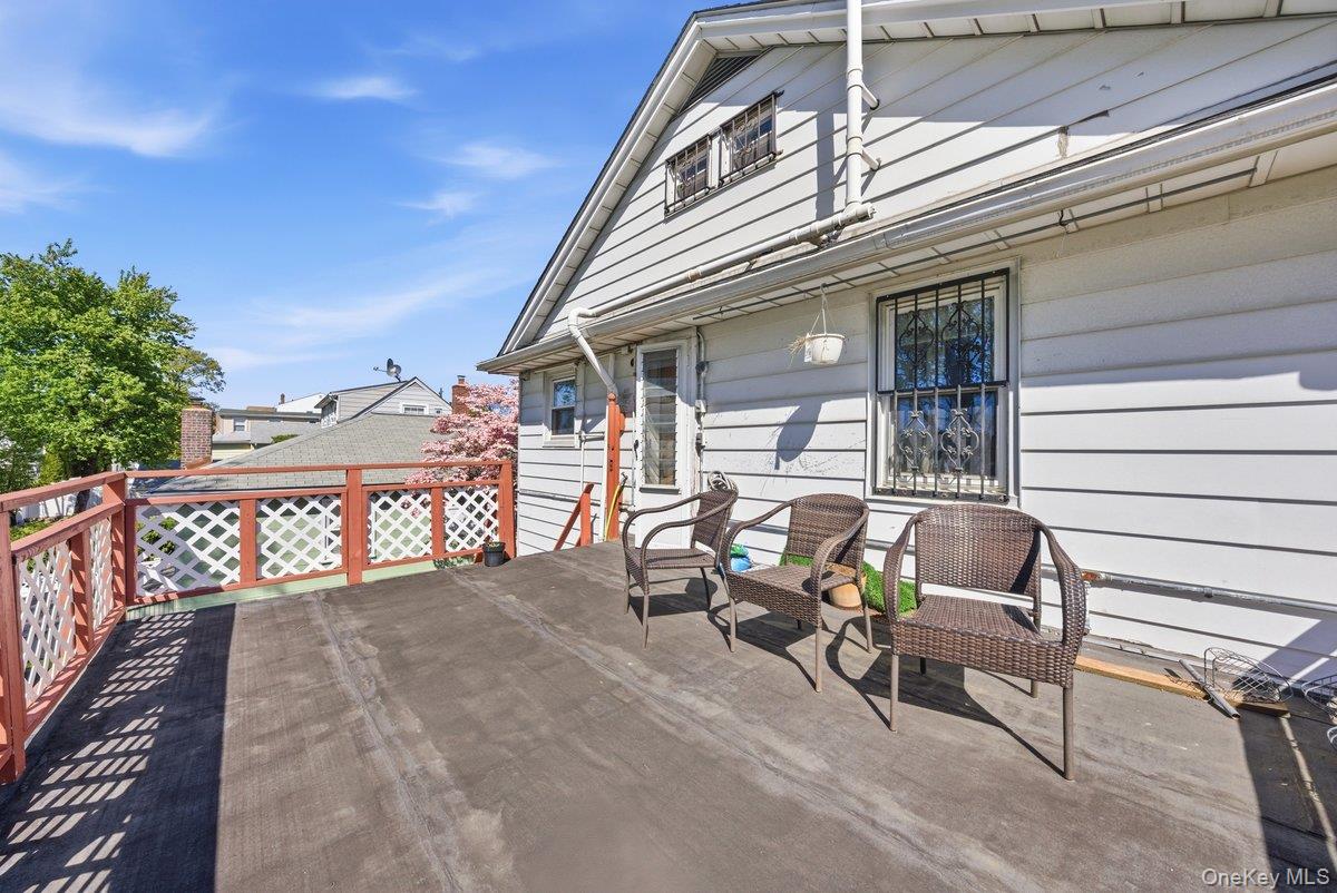 7 Byron Avenue Property Photo 23