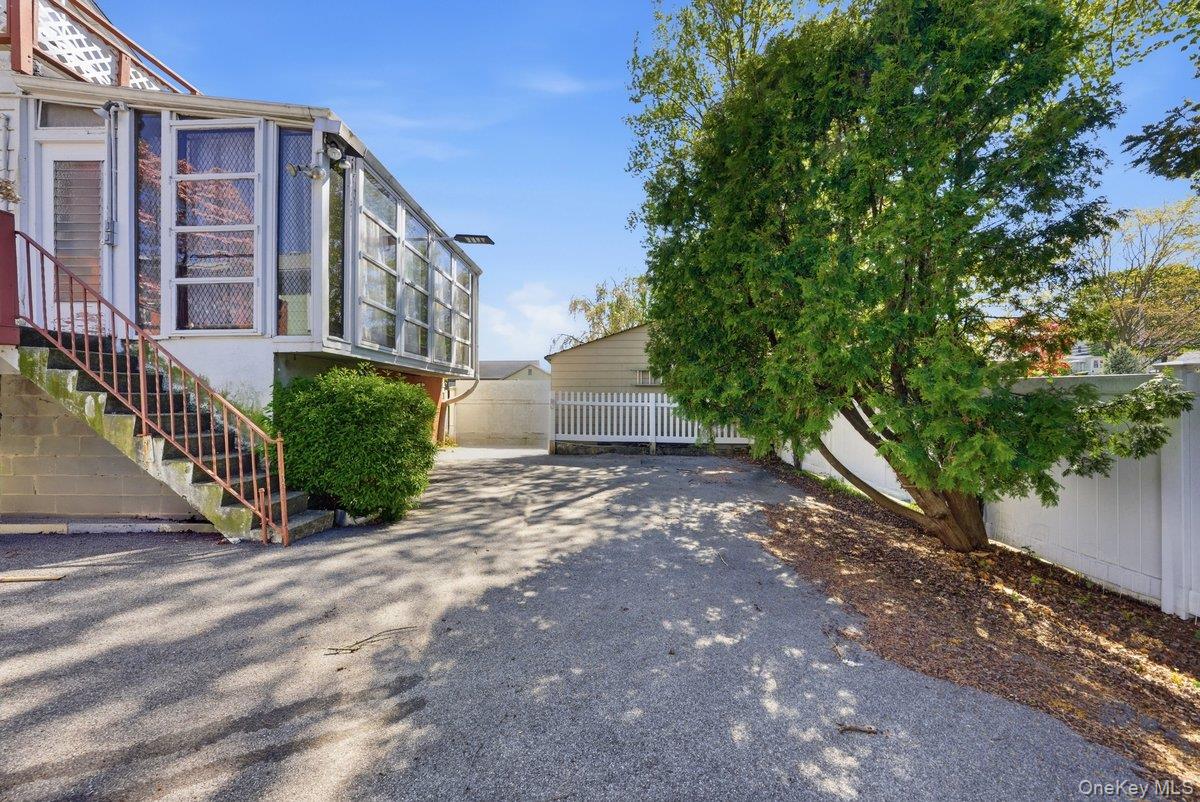 7 Byron Avenue Property Photo 32