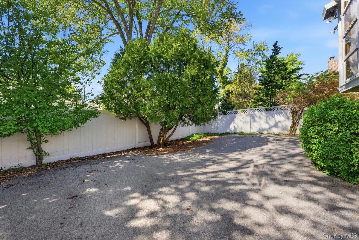 7 Byron Avenue Property Photo 33