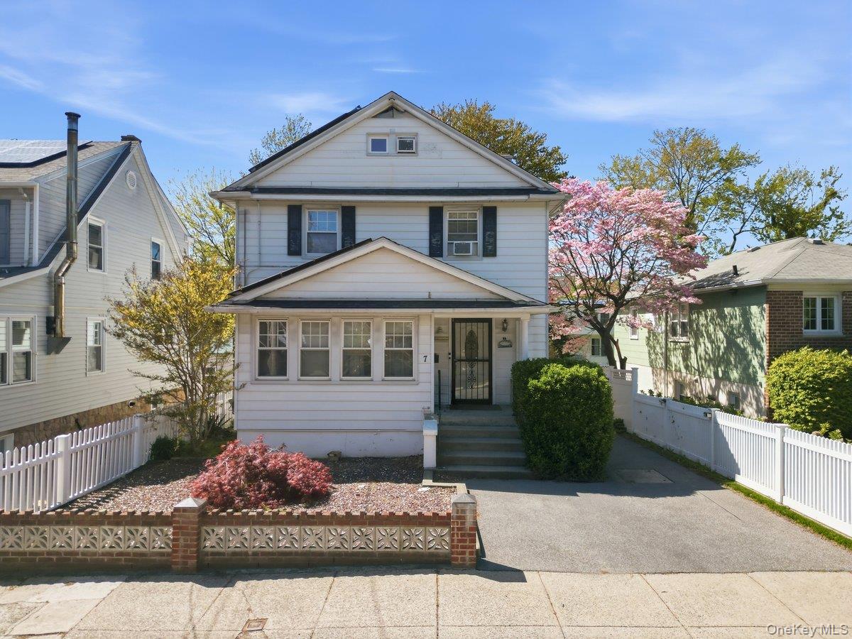 7 Byron Avenue Property Photo 36