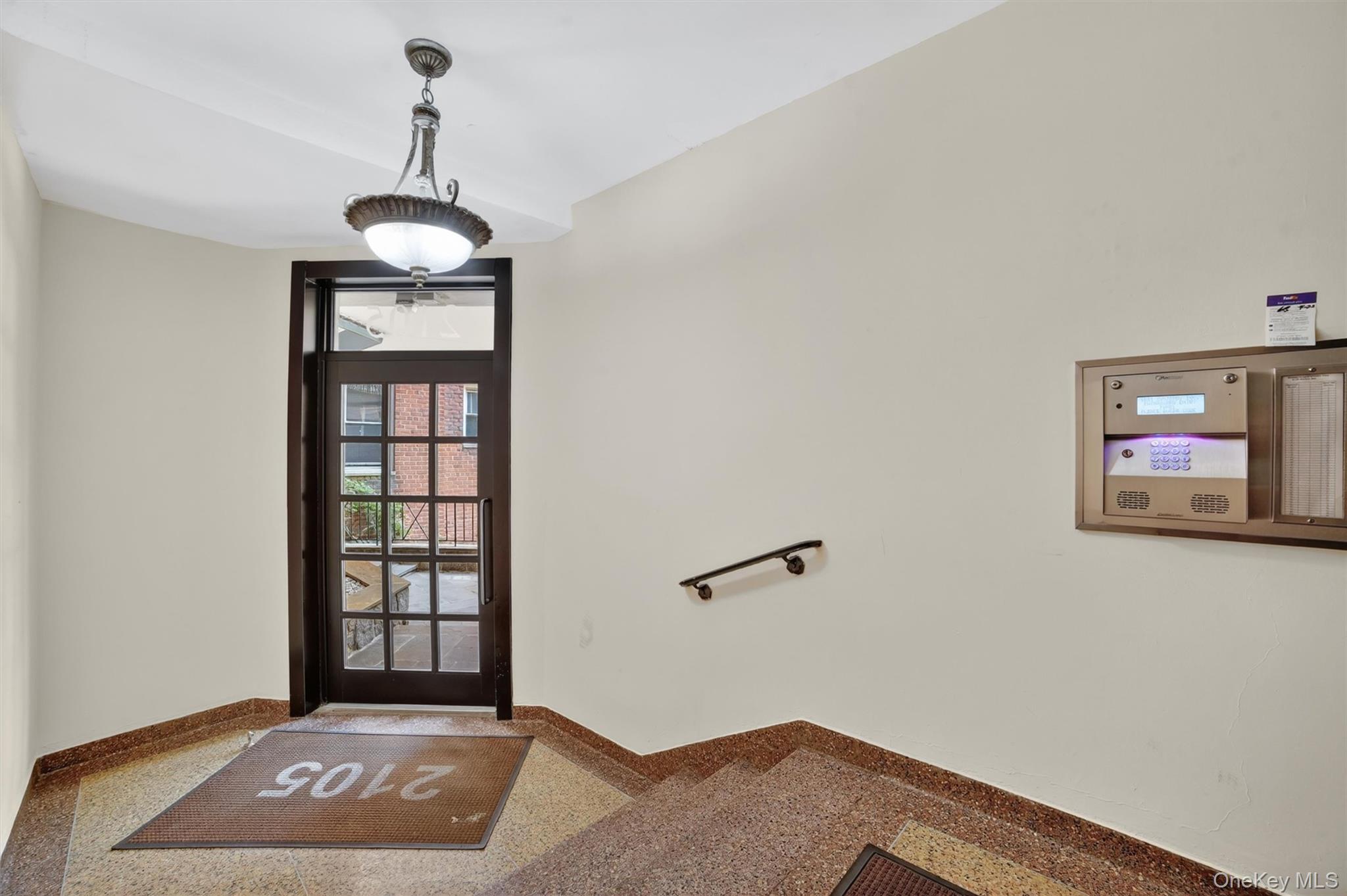 2105 Wallace Avenue 2a Property Photo 7