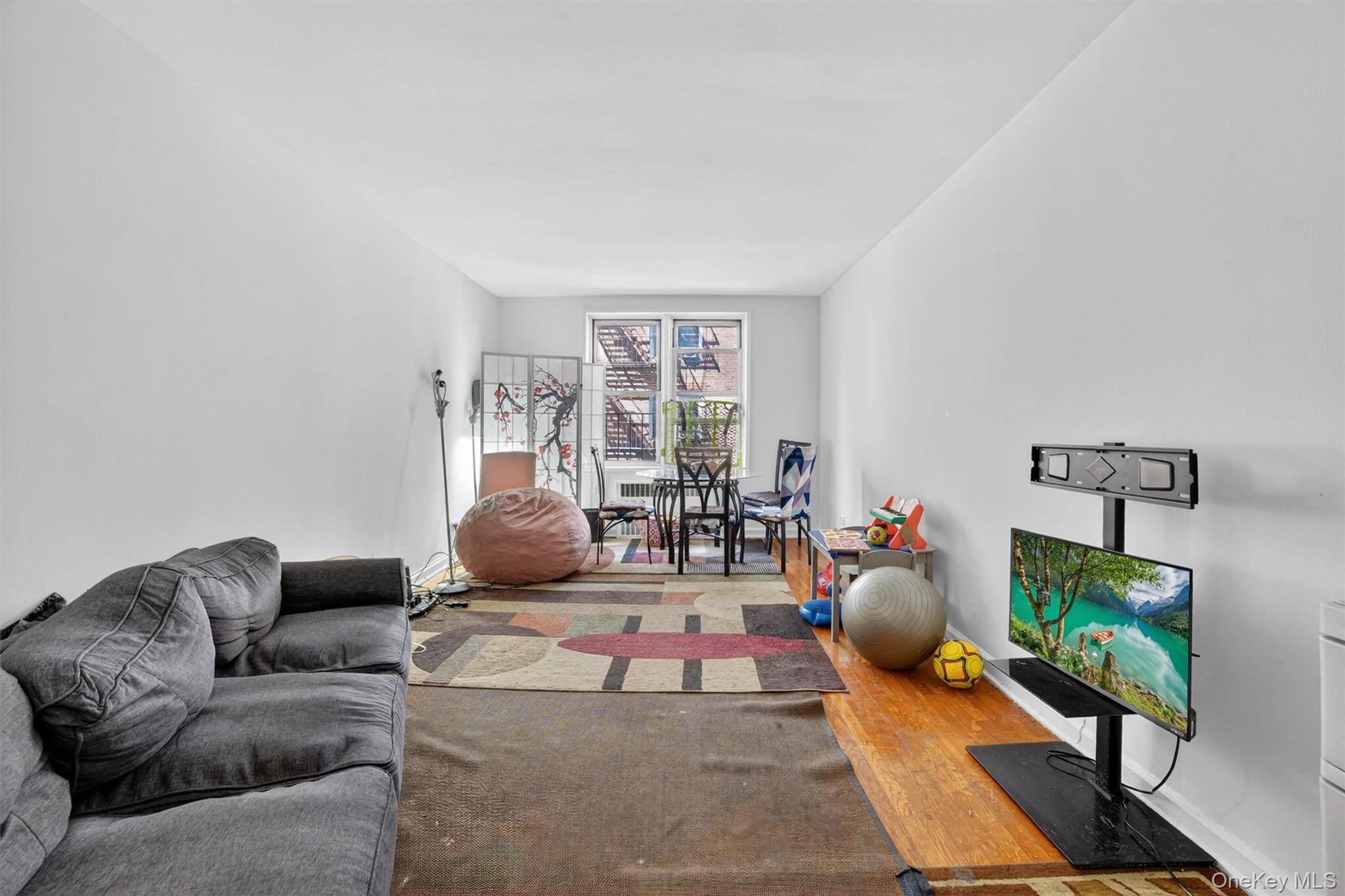 2105 Wallace Avenue 2a Property Photo 12