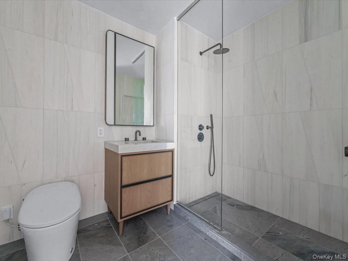 250 E 25th Street 9b Property Photo 16