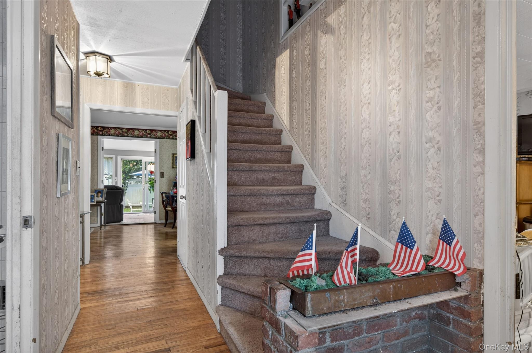 8 7th Street Property Photo 3