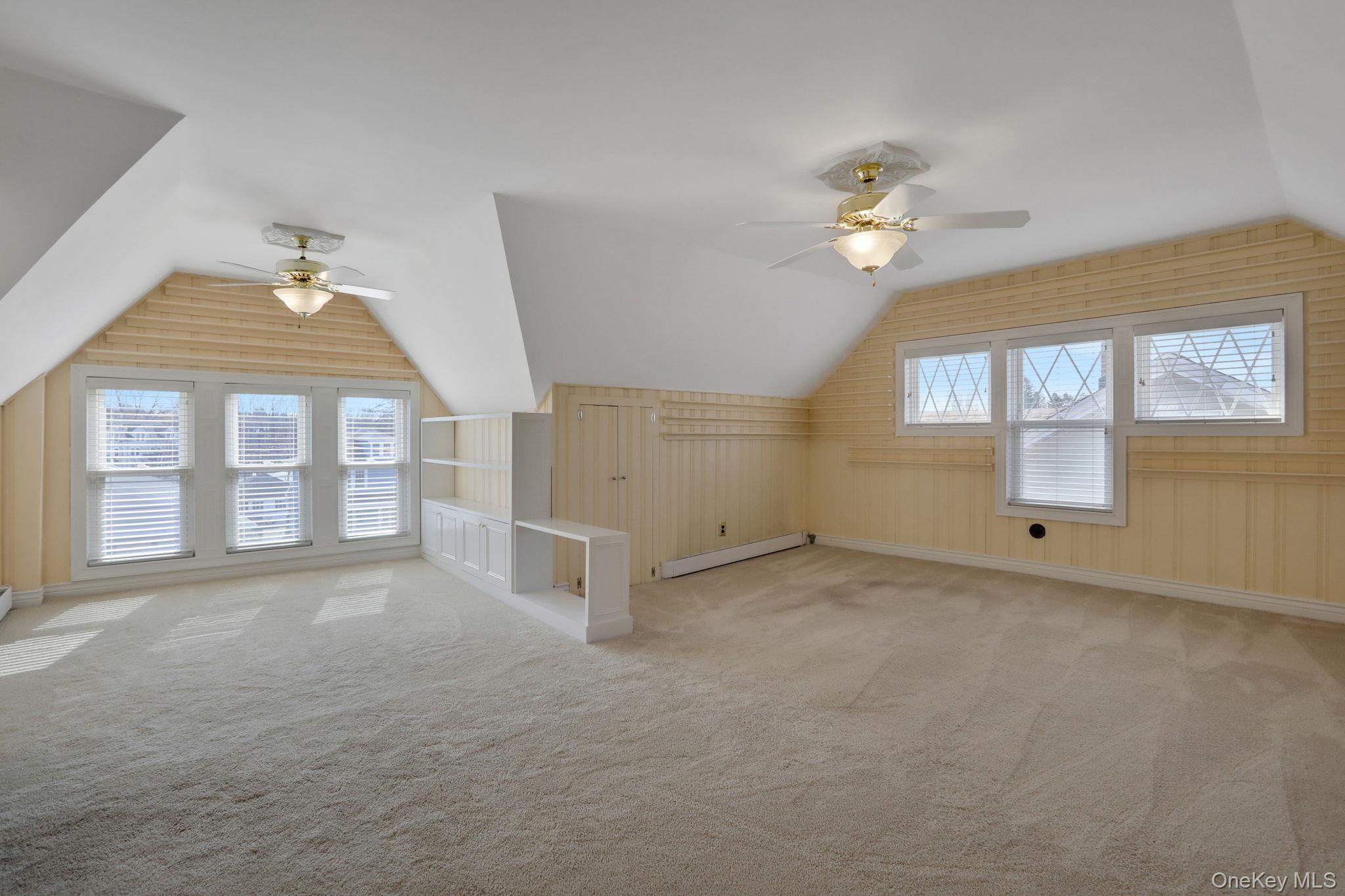 411 Albany Avenue Property Photo 6