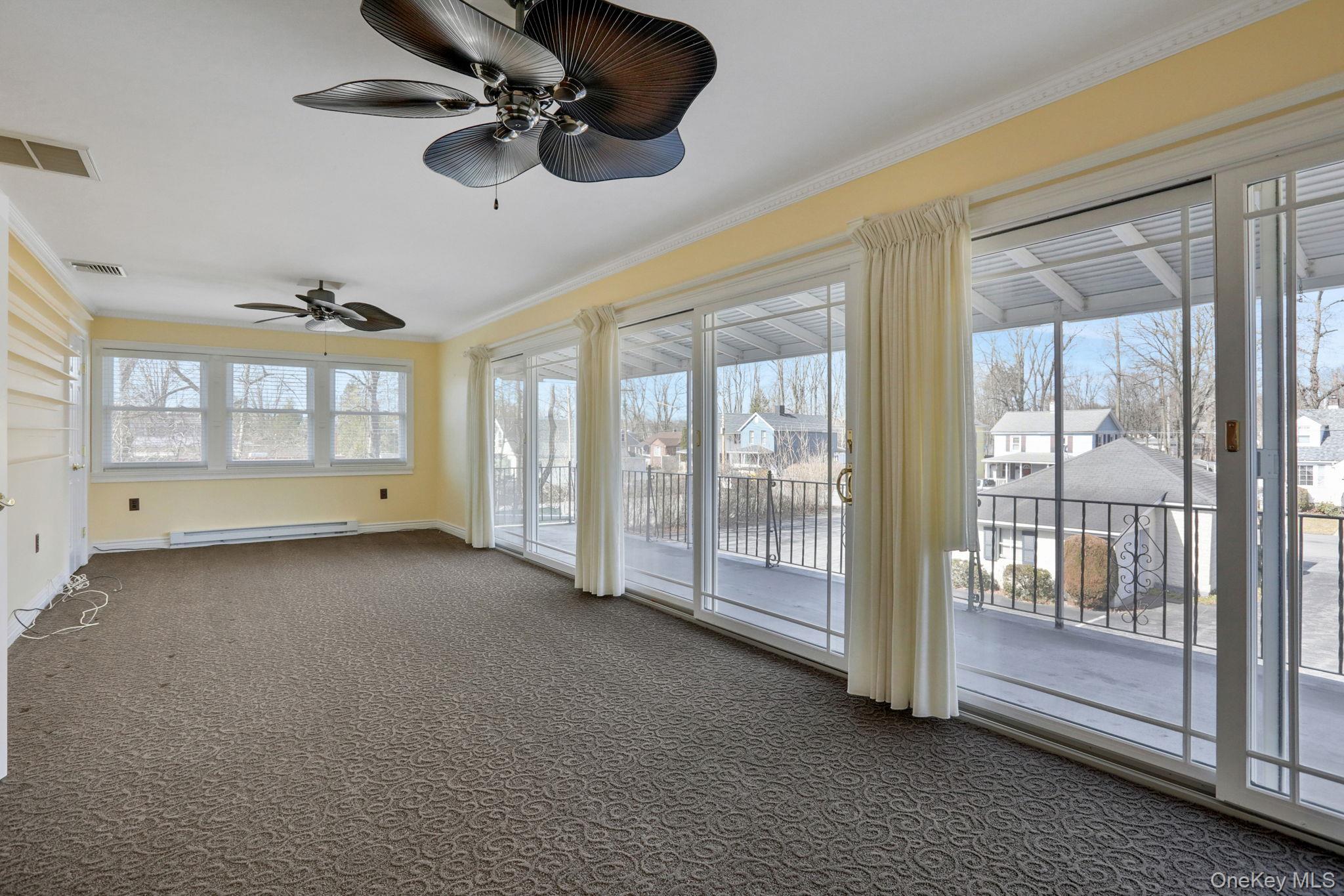 411 Albany Avenue Property Photo 11