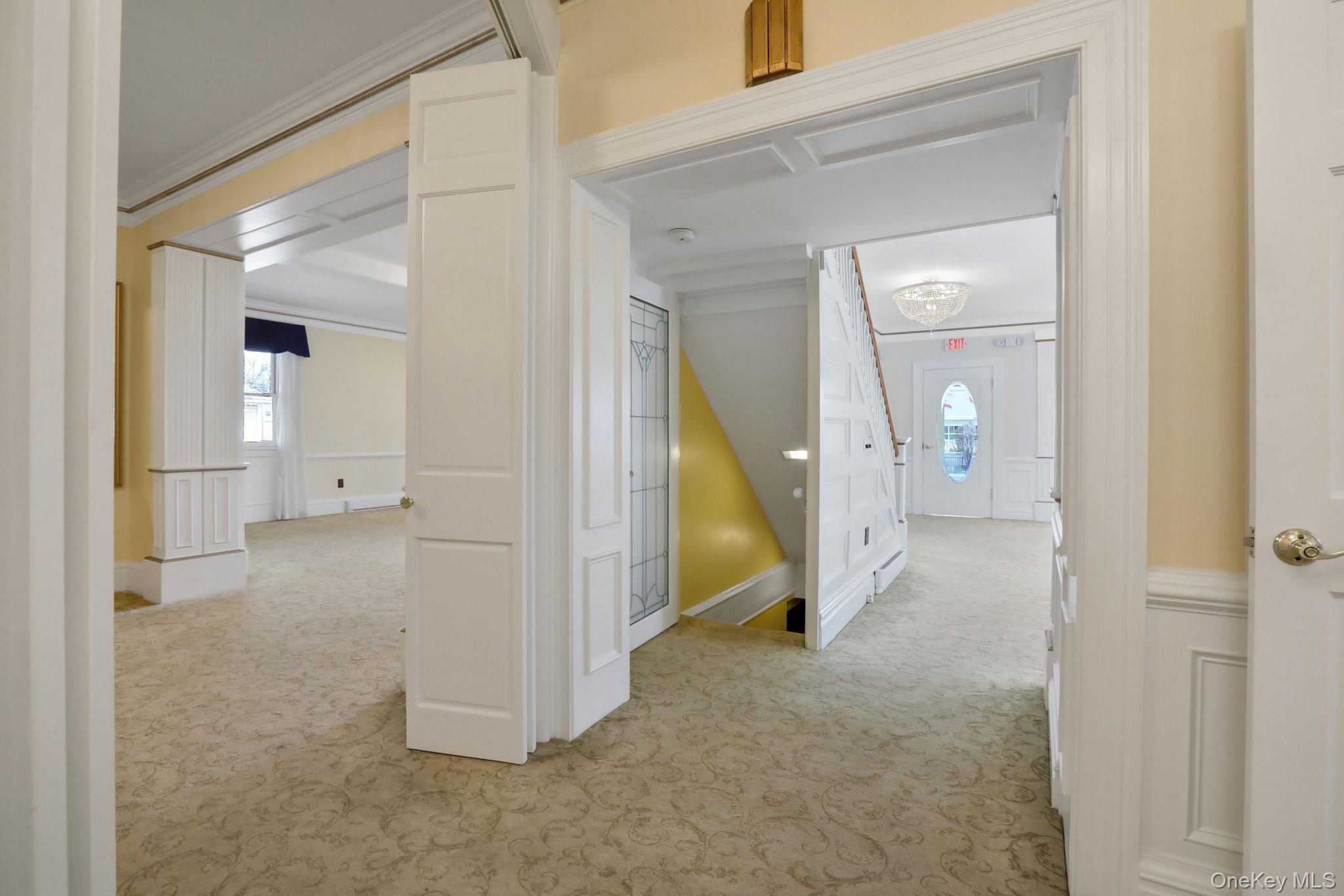 411 Albany Avenue Property Photo 29