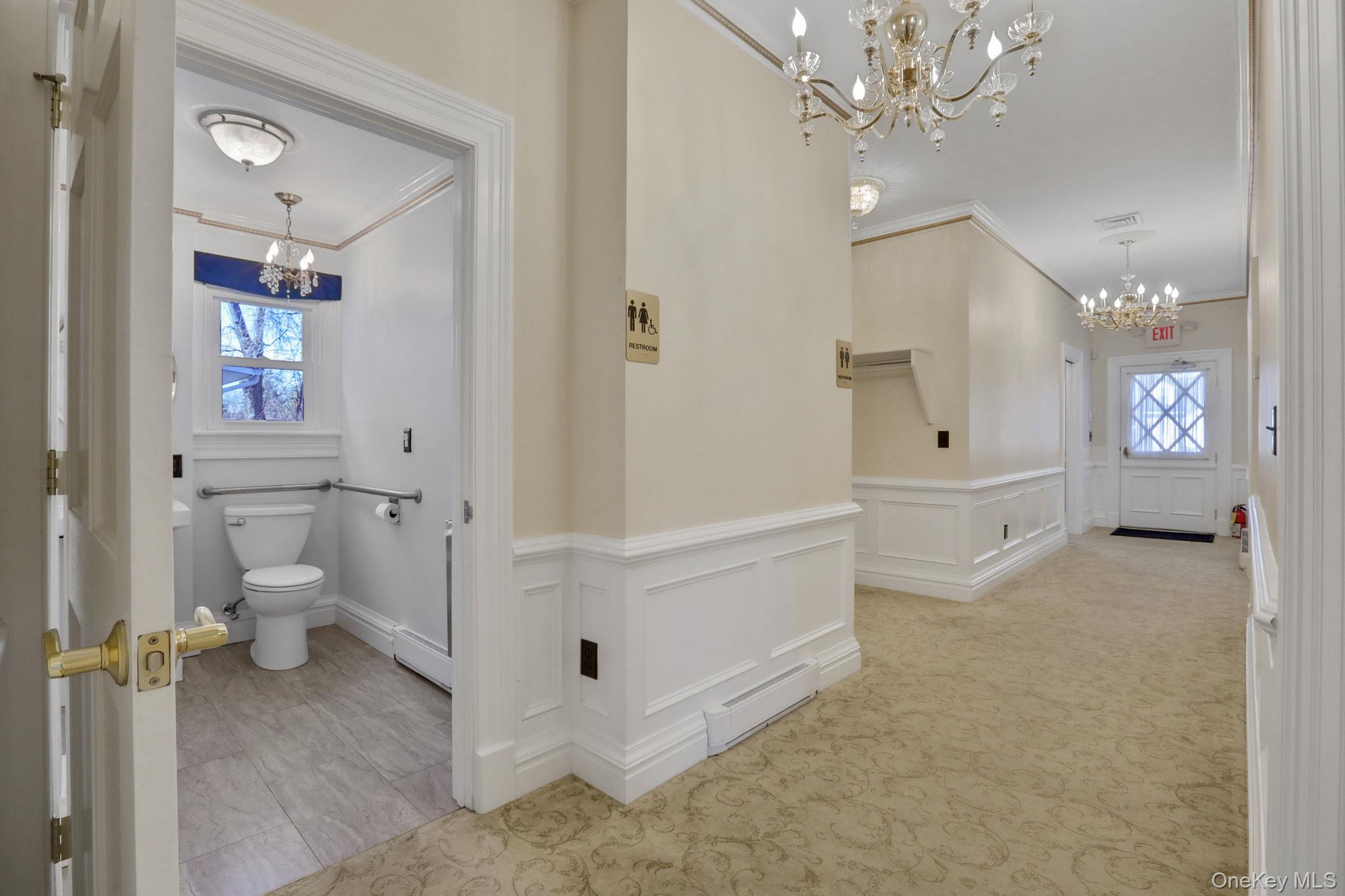 411 Albany Avenue Property Photo 31