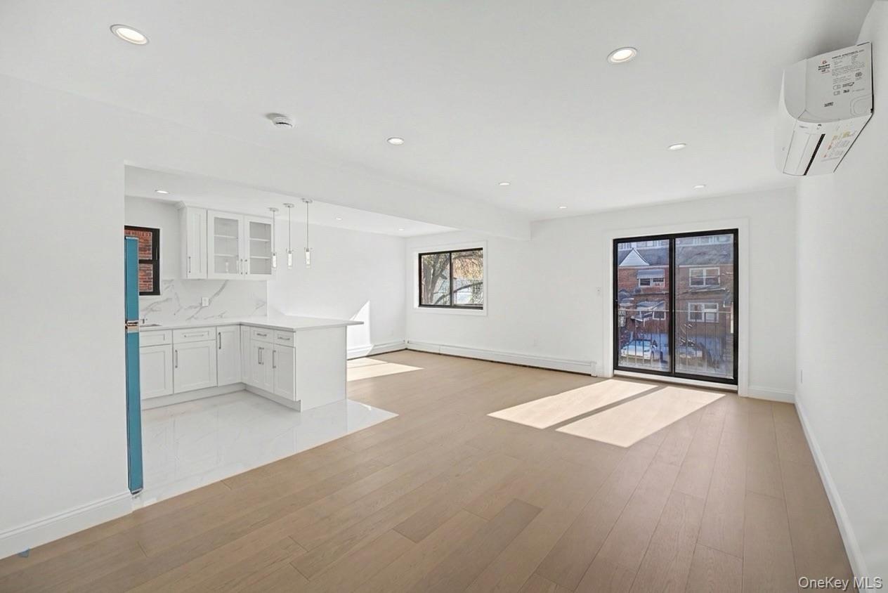 43-44 161st Street Property Photo 8