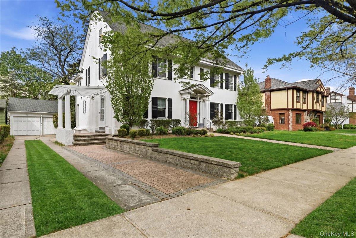 10 Massachusetts Boulevard Property Photo 3