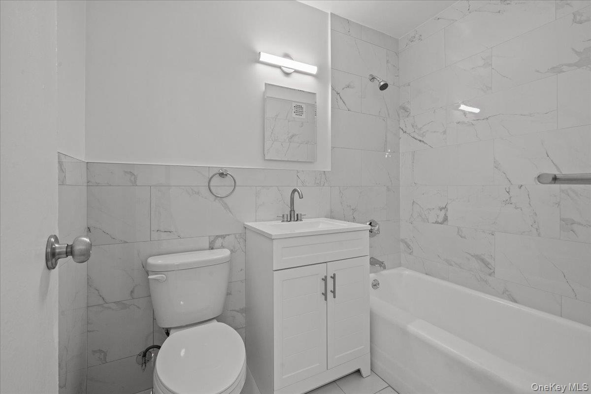 5425 Valles Avenue 2m Property Photo 8