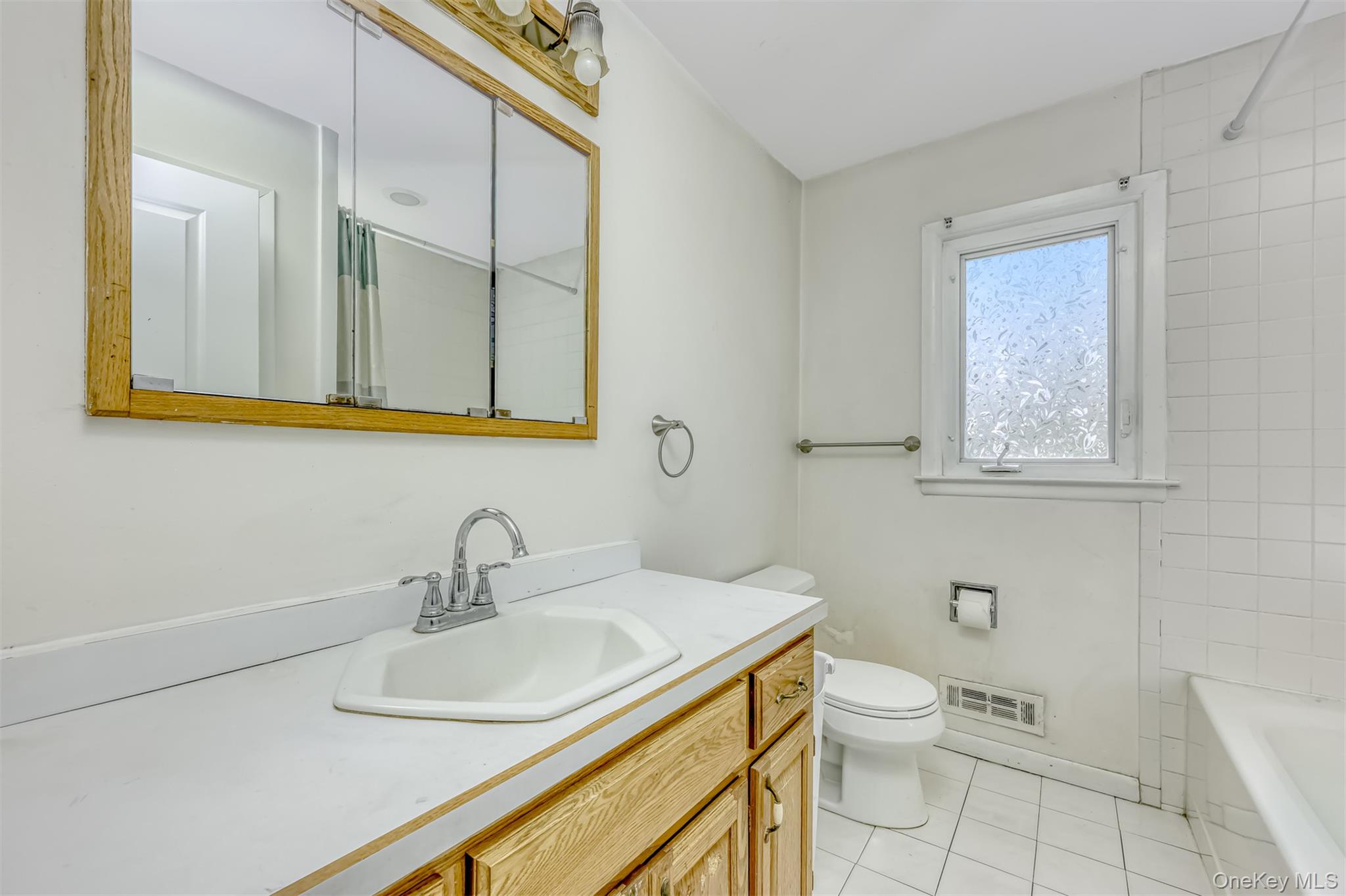 1 Hillside Avenue Property Photo 14