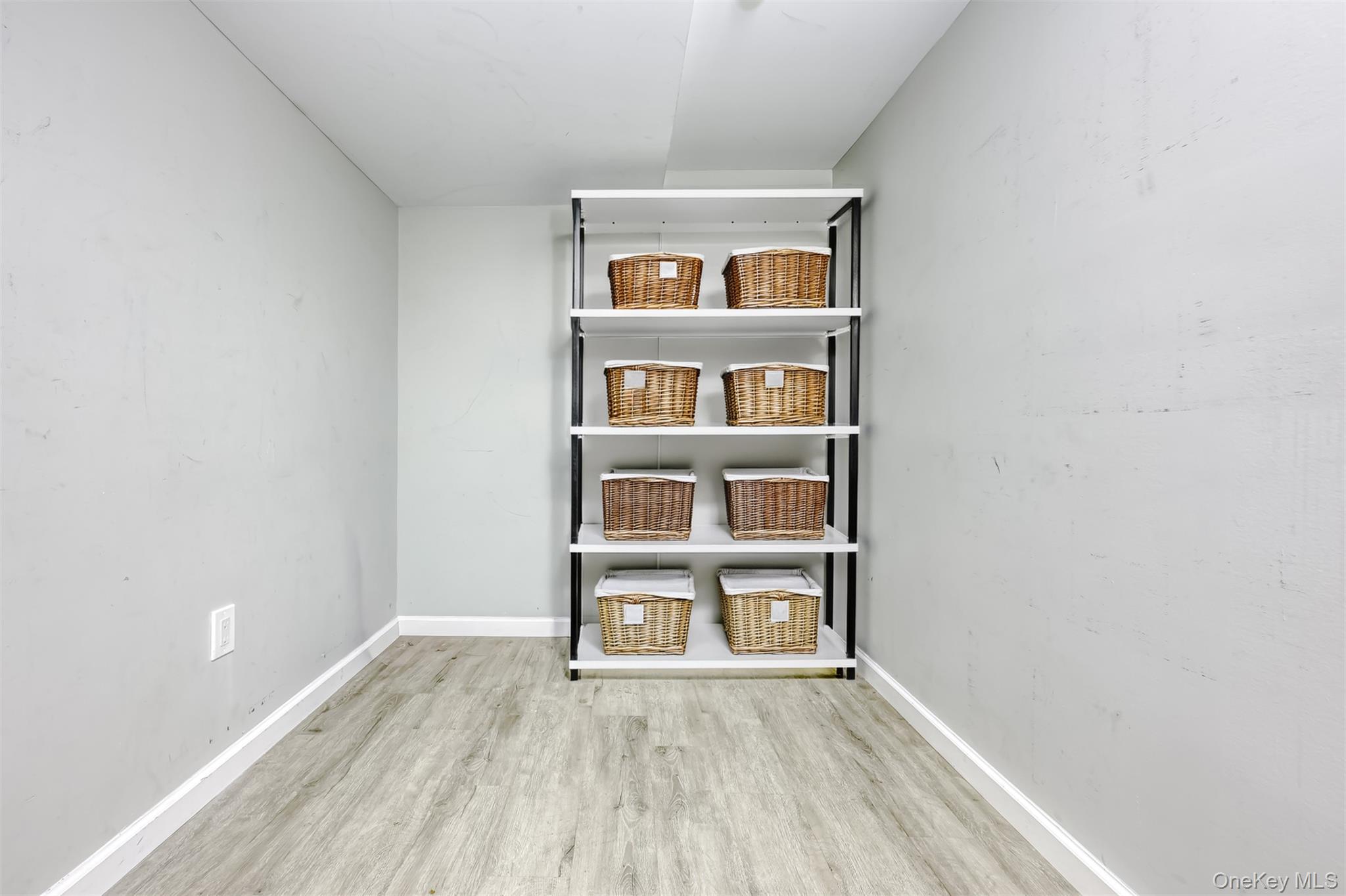 1 Hillside Avenue Property Photo 21