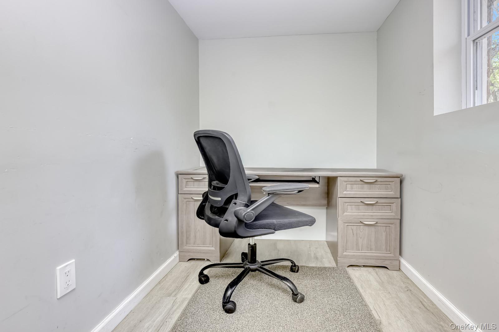 1 Hillside Avenue Property Photo 22