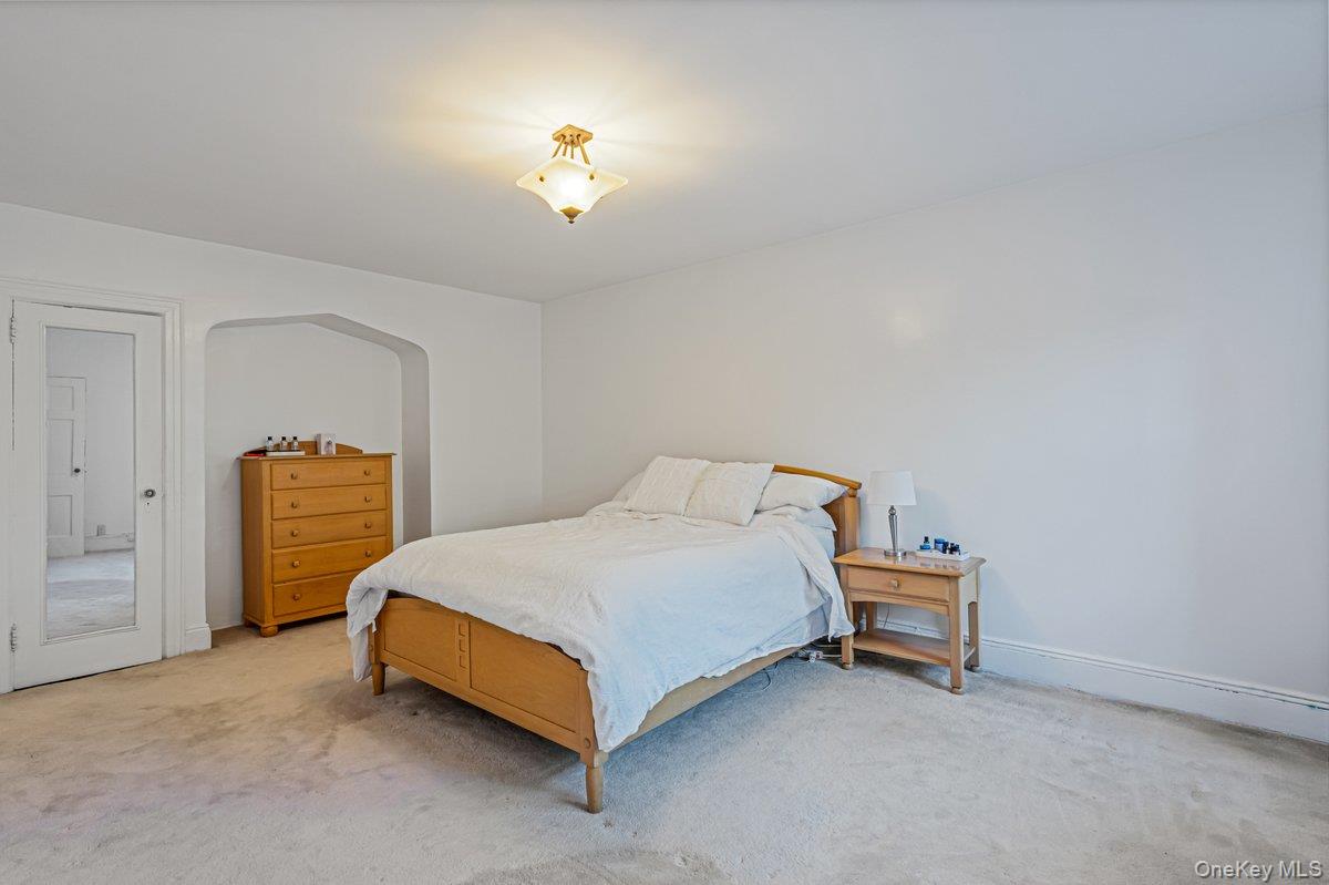 67-52 Ingram Street Property Photo 10