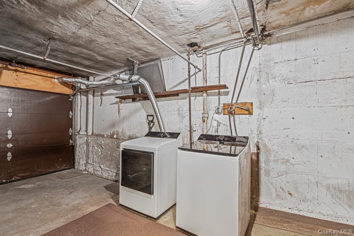 67-52 Ingram Street Property Photo 18