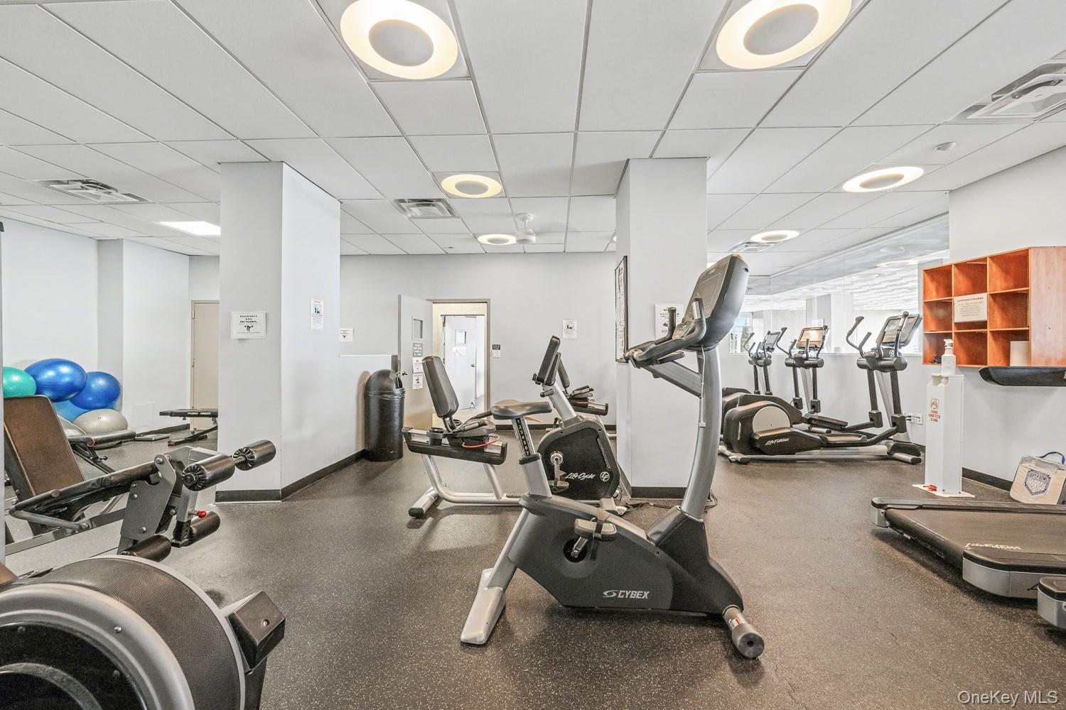 166-25 Powells Cove Blvd 15g Property Photo 19