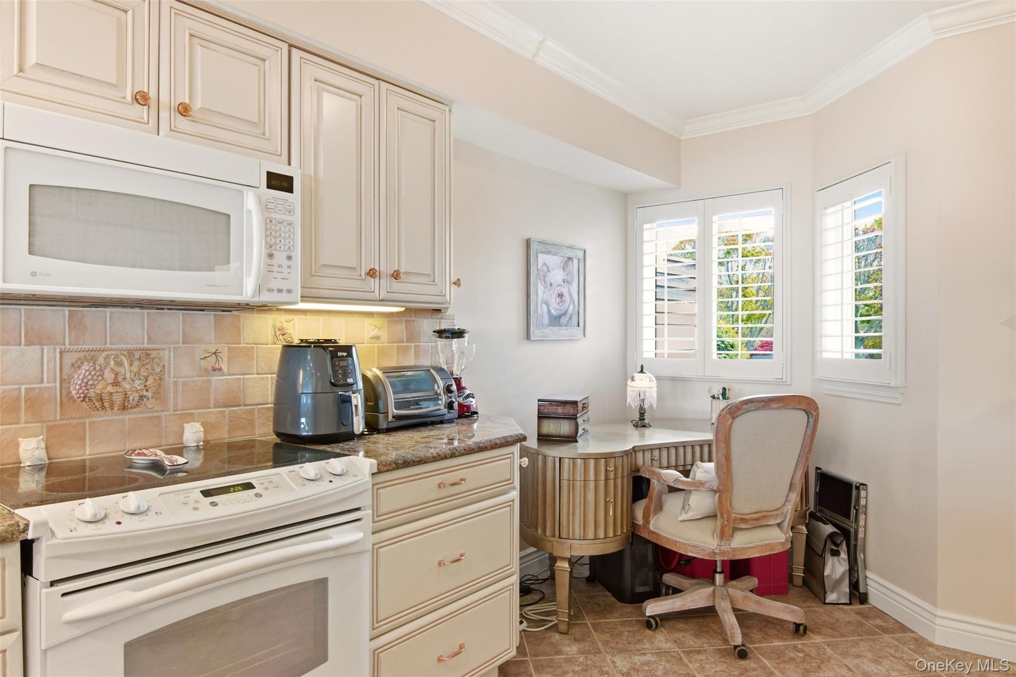 605 Fox Hill Drive 605 Property Photo 20