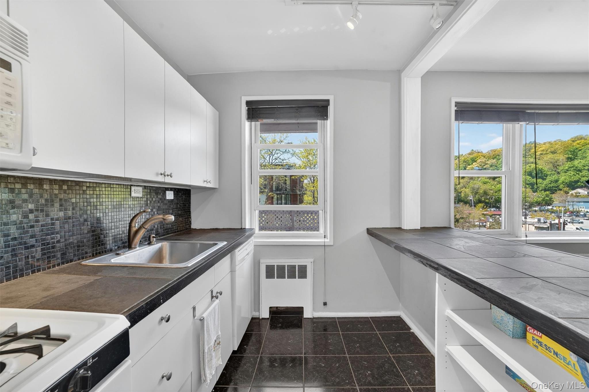 30 E Hartsdale Avenue 2a Property Photo 11