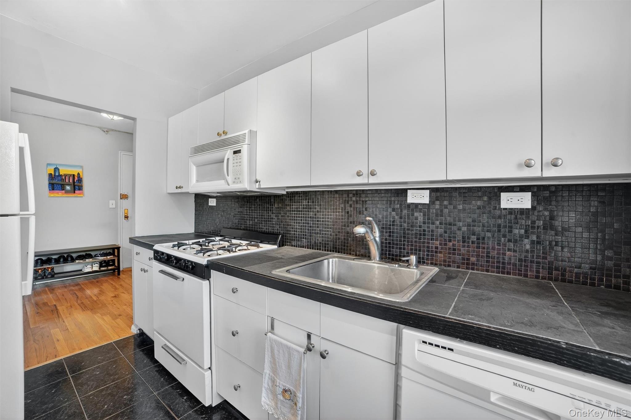 30 E Hartsdale Avenue 2a Property Photo 14
