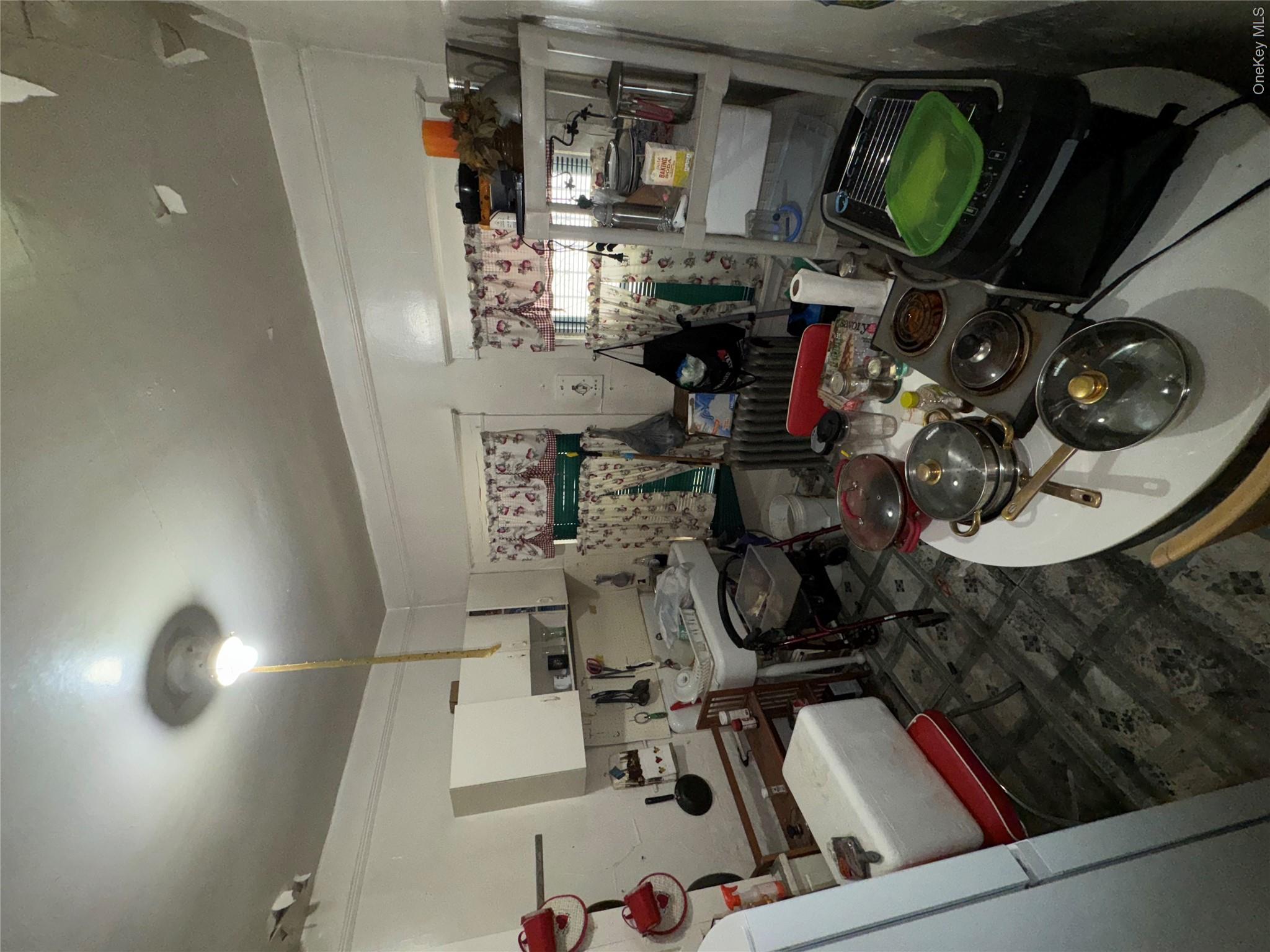 819 E 221st Street Property Photo 17