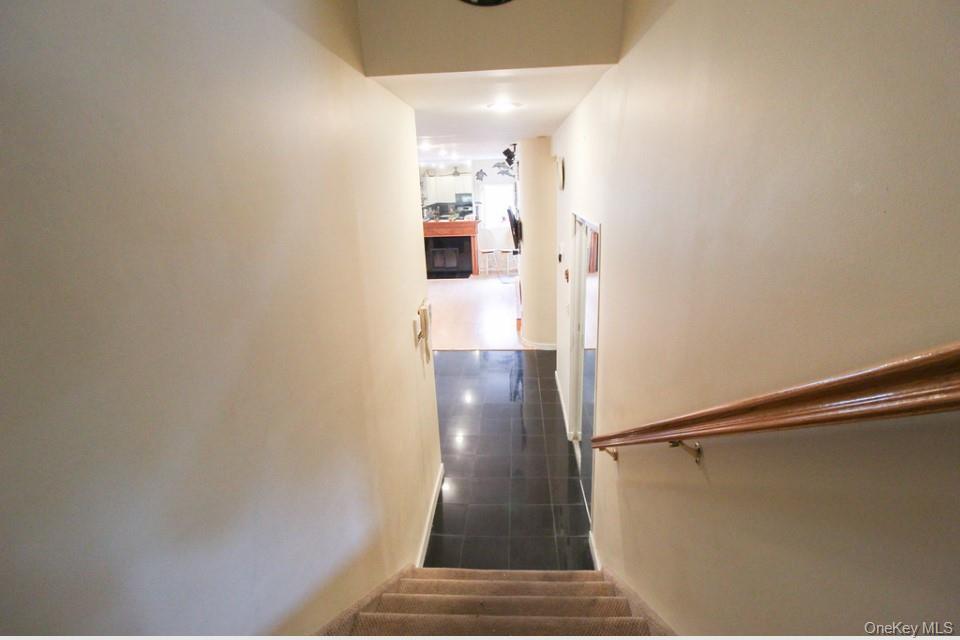 2716 Schurz Avenue B1 Property Photo 3