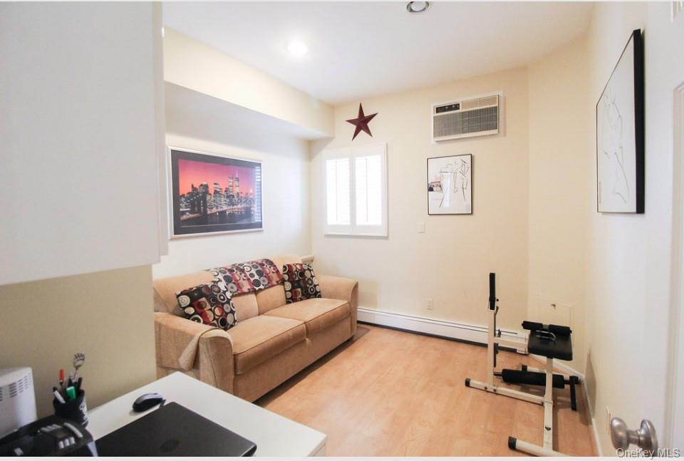 2716 Schurz Avenue B1 Property Photo 15